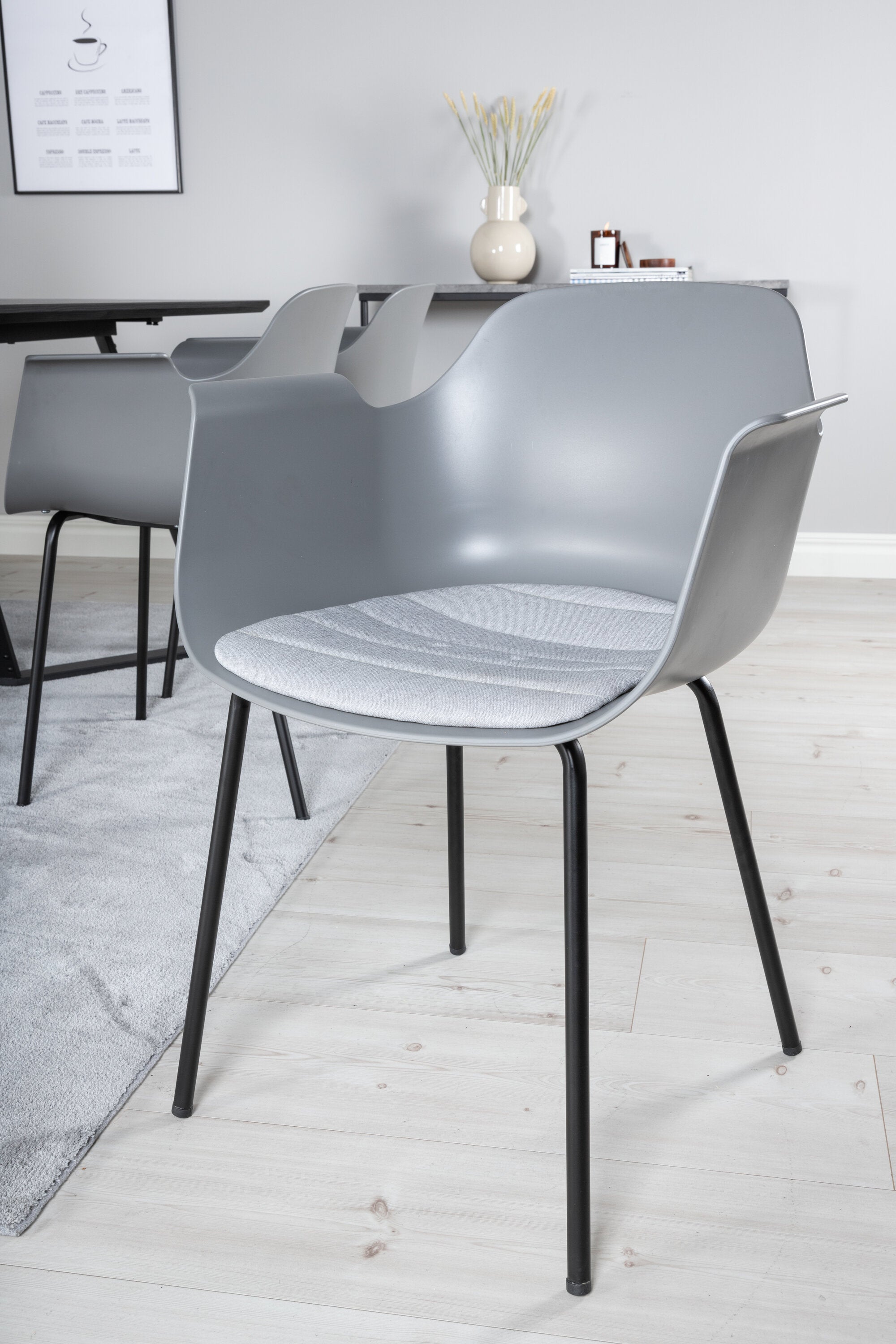 Marina Esszimmerset Comfort 180cm/6St. in Schwarzgrau präsentiert im Onlineshop von KAQTU Design AG. Esszimmerset ist von Venture Home