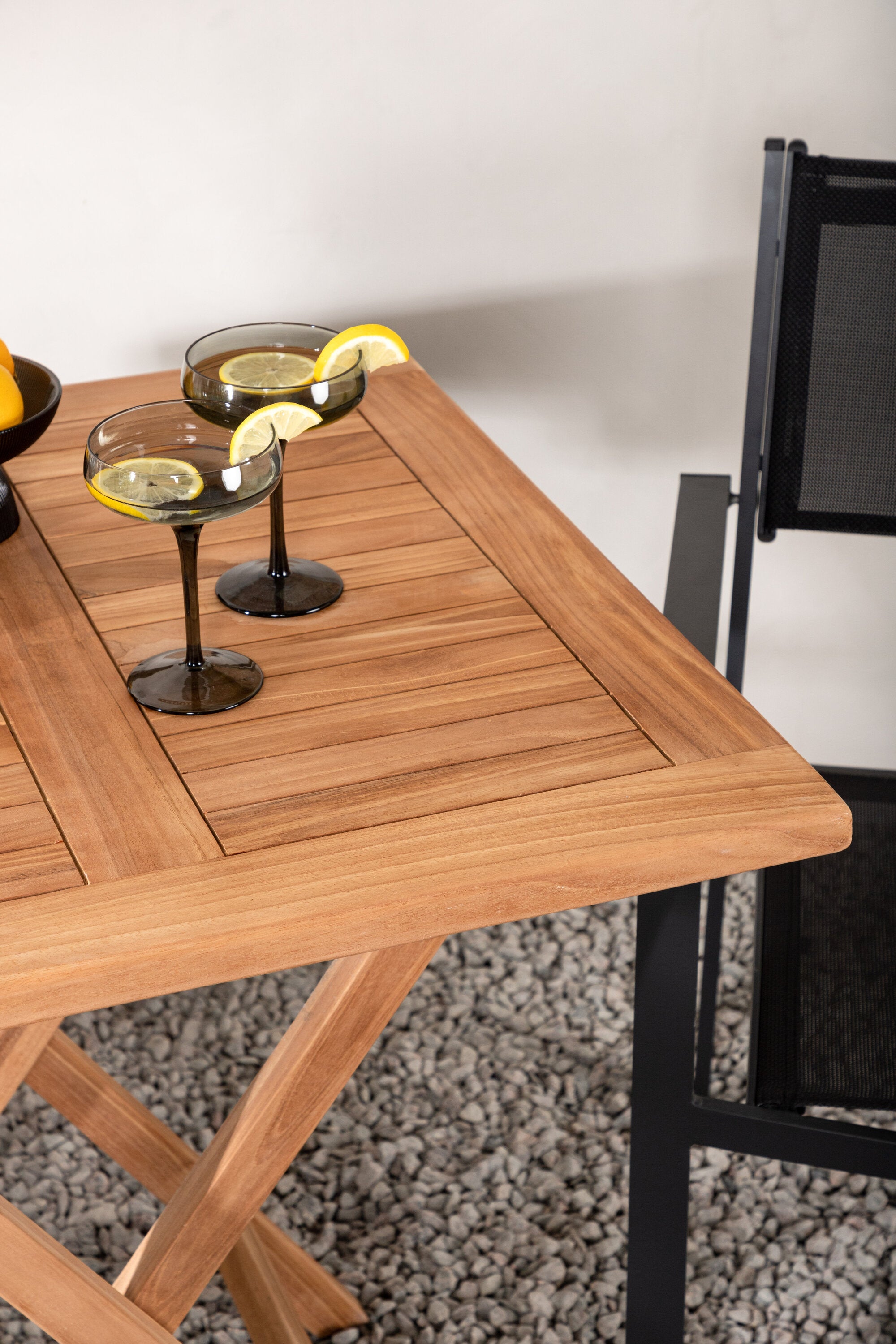 Kenya Outdoor-Tischset 70cm/2St. in Schwarz präsentiert im Onlineshop von KAQTU Design AG. Gartentischset ist von Venture Home