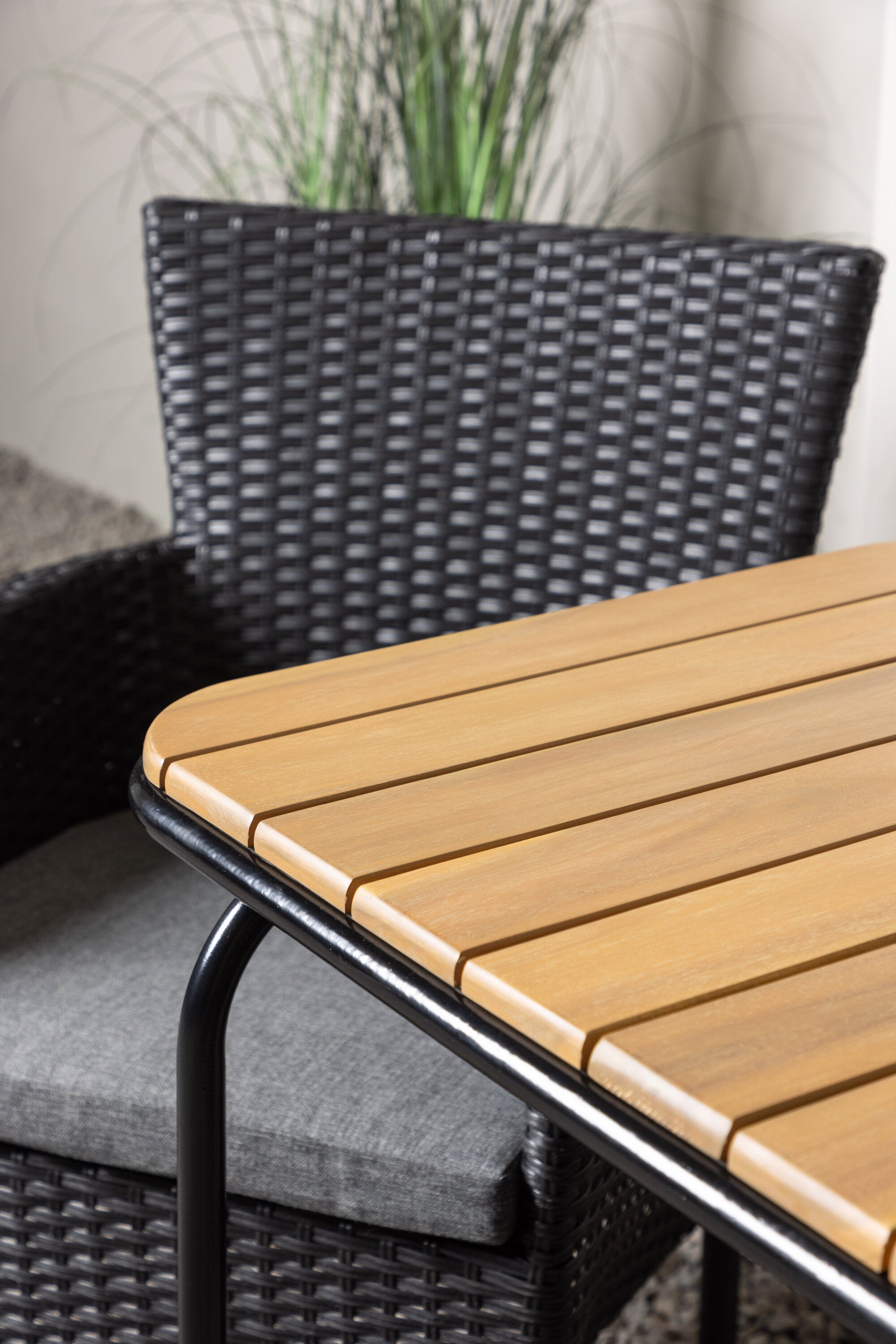 Holmbeck Outdoor-Tischset Malina 70cm/2St. in Schwarz präsentiert im Onlineshop von KAQTU Design AG. Gartentischset ist von Venture Home