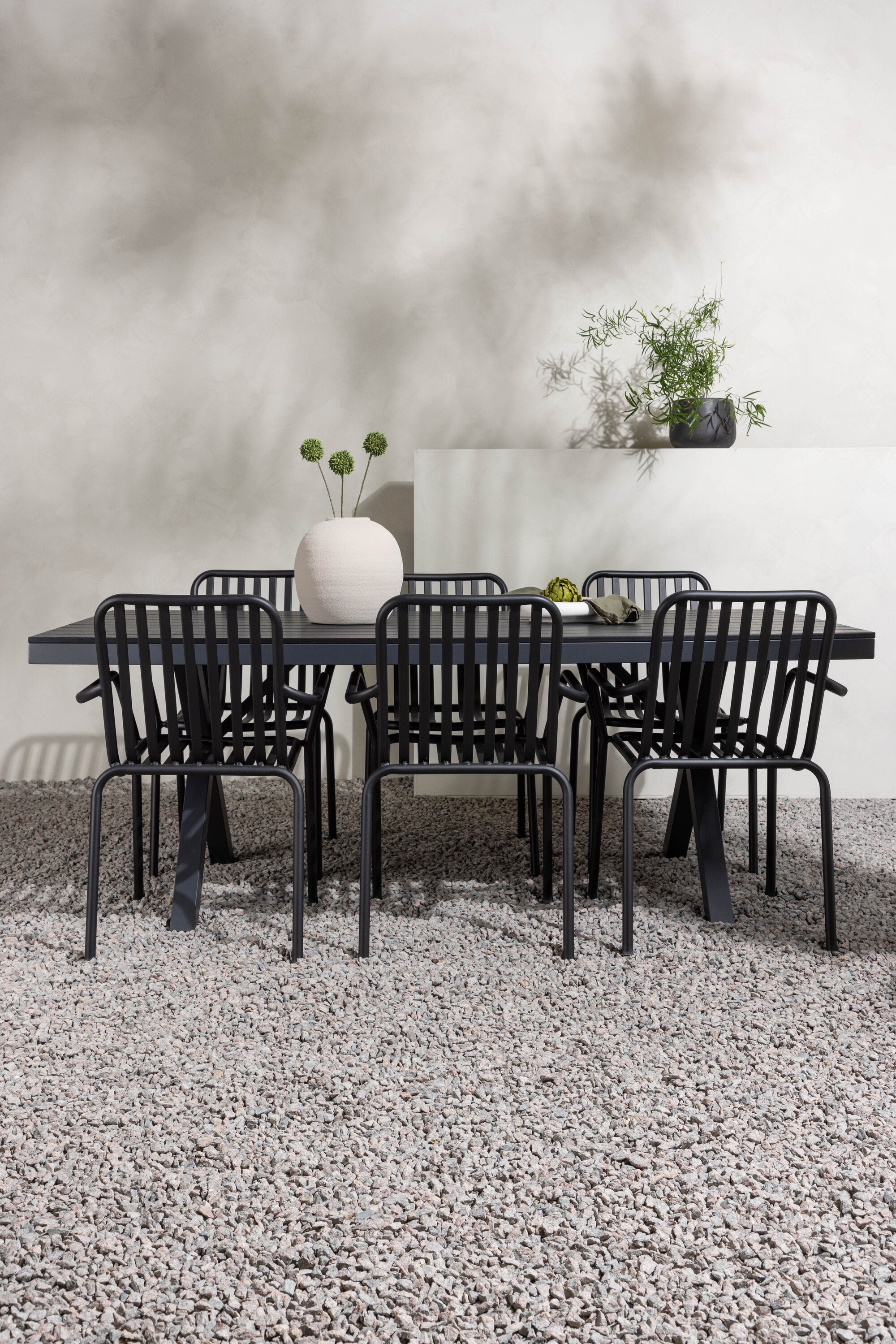 Garcia Outdoor-Tischset + Peking 200cm/6St. in Schwarz präsentiert im Onlineshop von KAQTU Design AG. Gartentischset ist von Venture Home