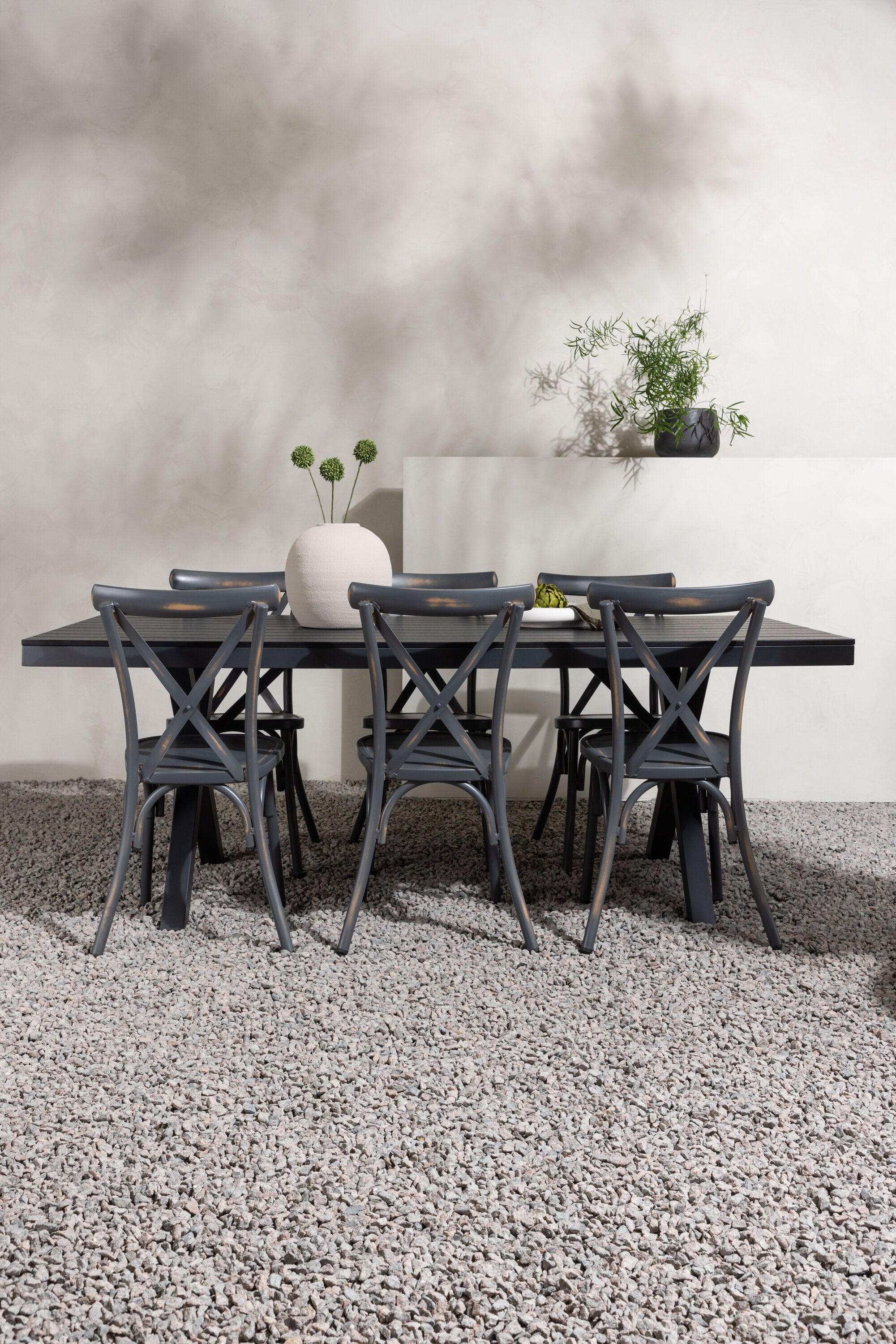 Garcia Outdoor-Tischset + Peking 200cm/6St. in Dunkelgrau präsentiert im Onlineshop von KAQTU Design AG. Gartentischset ist von Venture Home