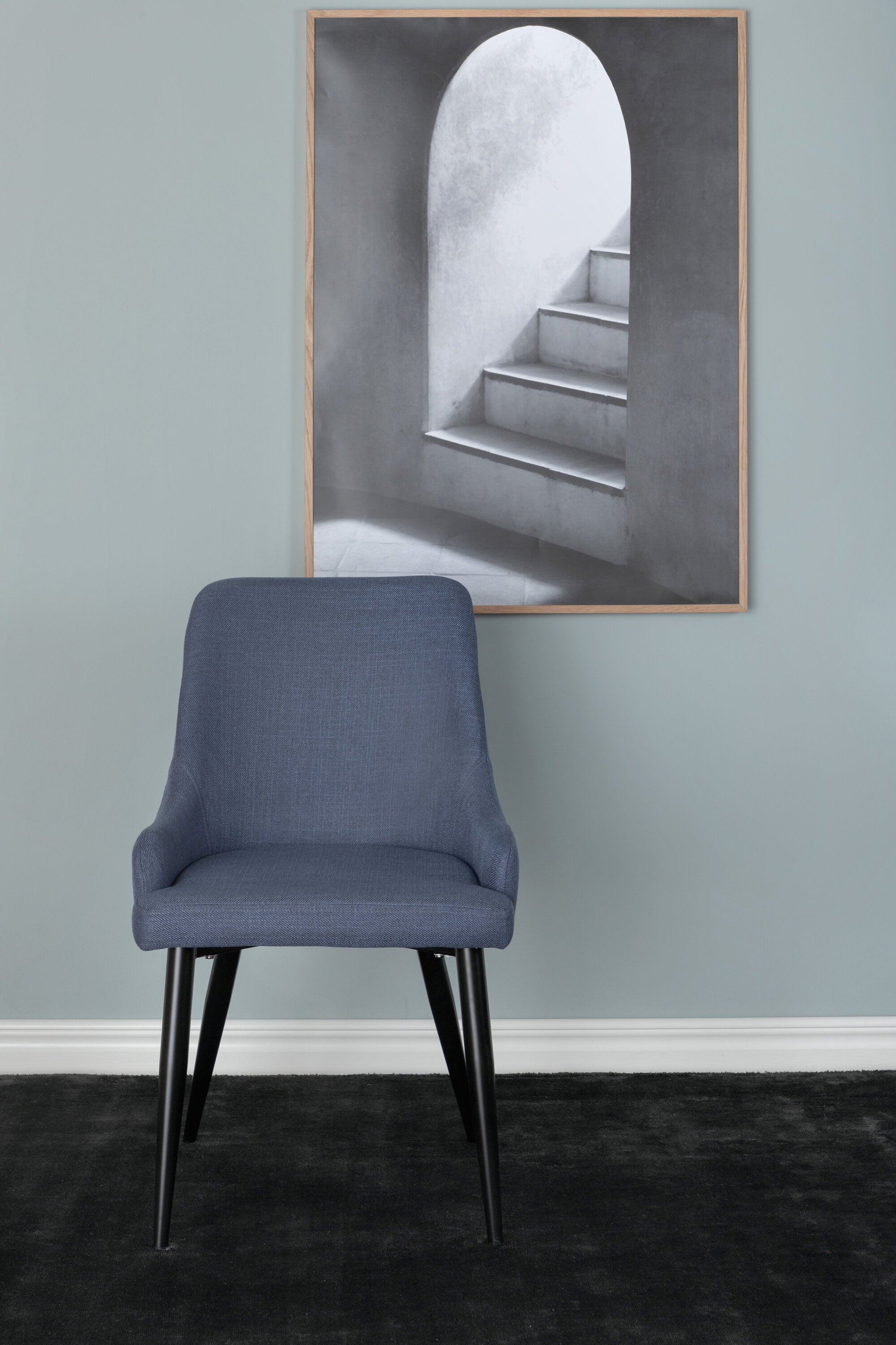 Plaza Stuhl in Blau / Schwarz präsentiert im Onlineshop von KAQTU Design AG. Stuhl ist von Venture Home