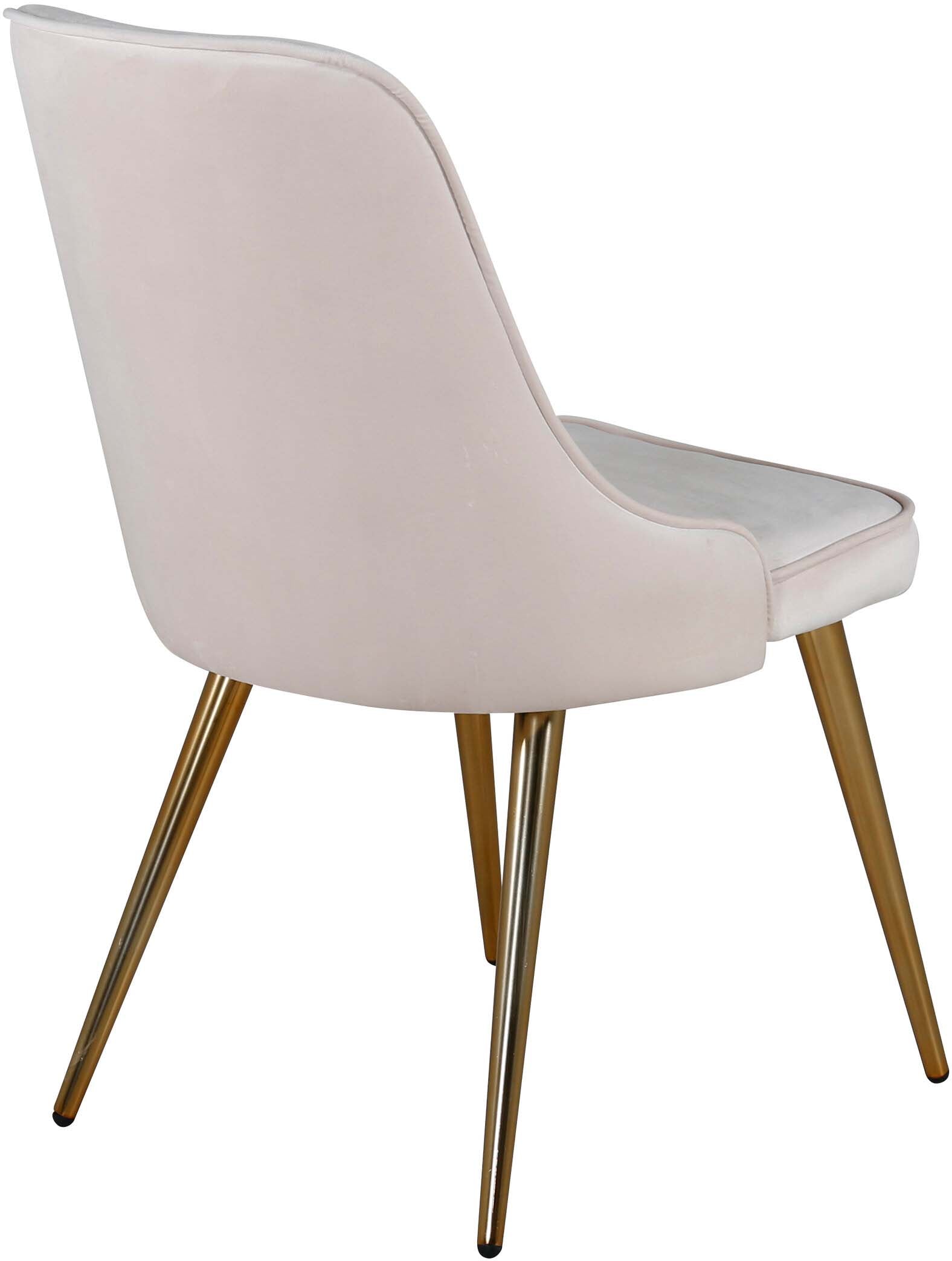 Velvet Deluxe Stuhl in Beige / Gold präsentiert im Onlineshop von KAQTU Design AG. Stuhl ist von Venture Home