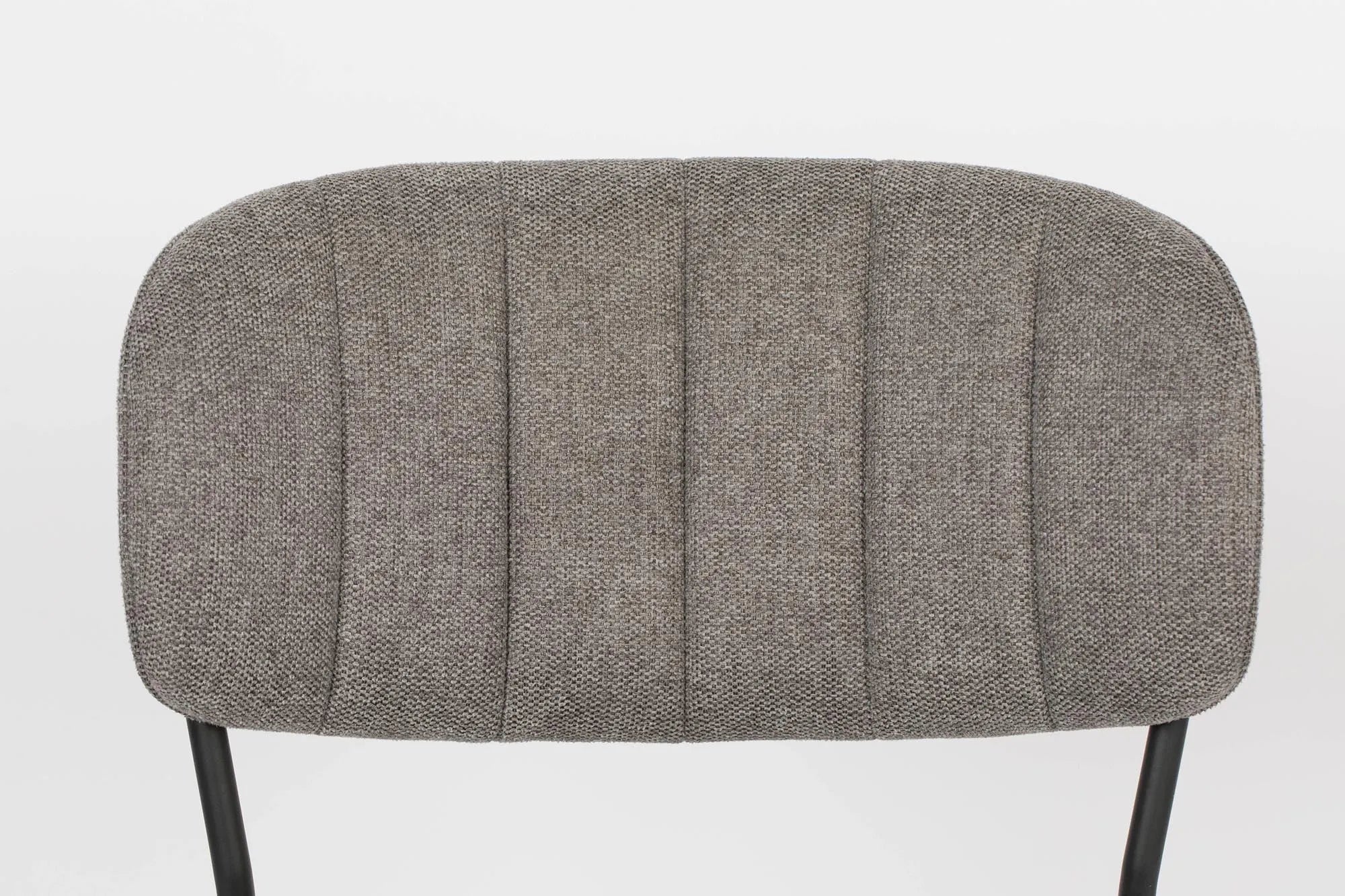 Stuhl Jolien V1: Luxuriös gepolstert für zeitgemäßes Wohnen.