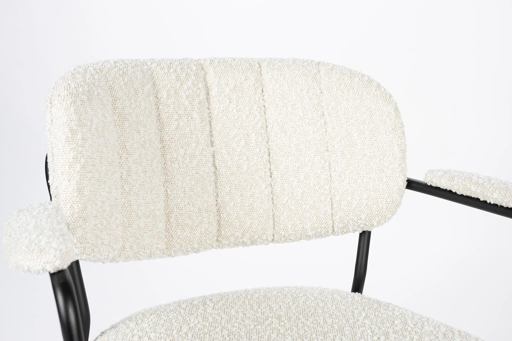 Stilvoller Jolien Armlehnstuhl, gepolstert, von White Label Living.