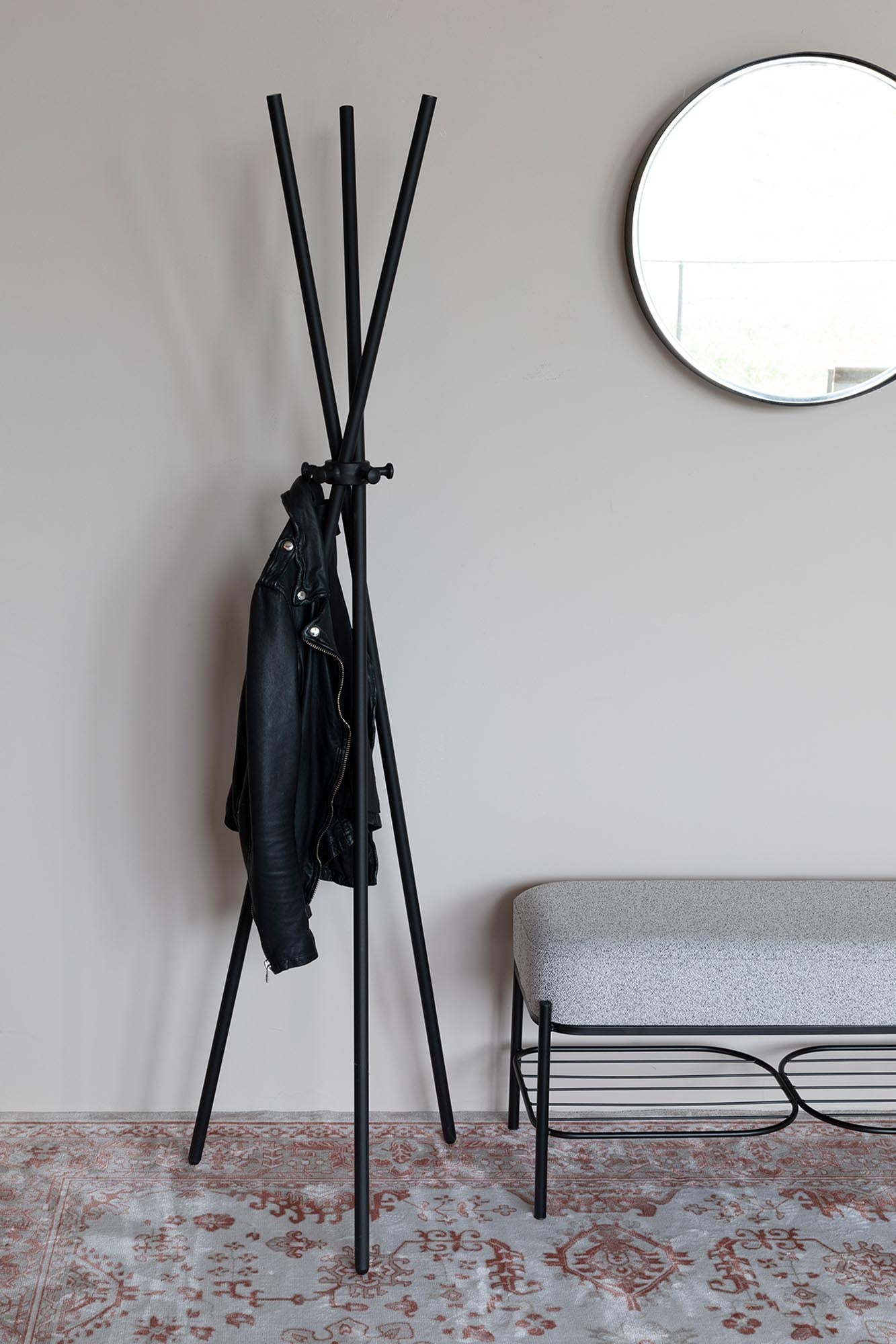 Bank MILOU von White Label Living: Komfort trifft auf modernes Design.