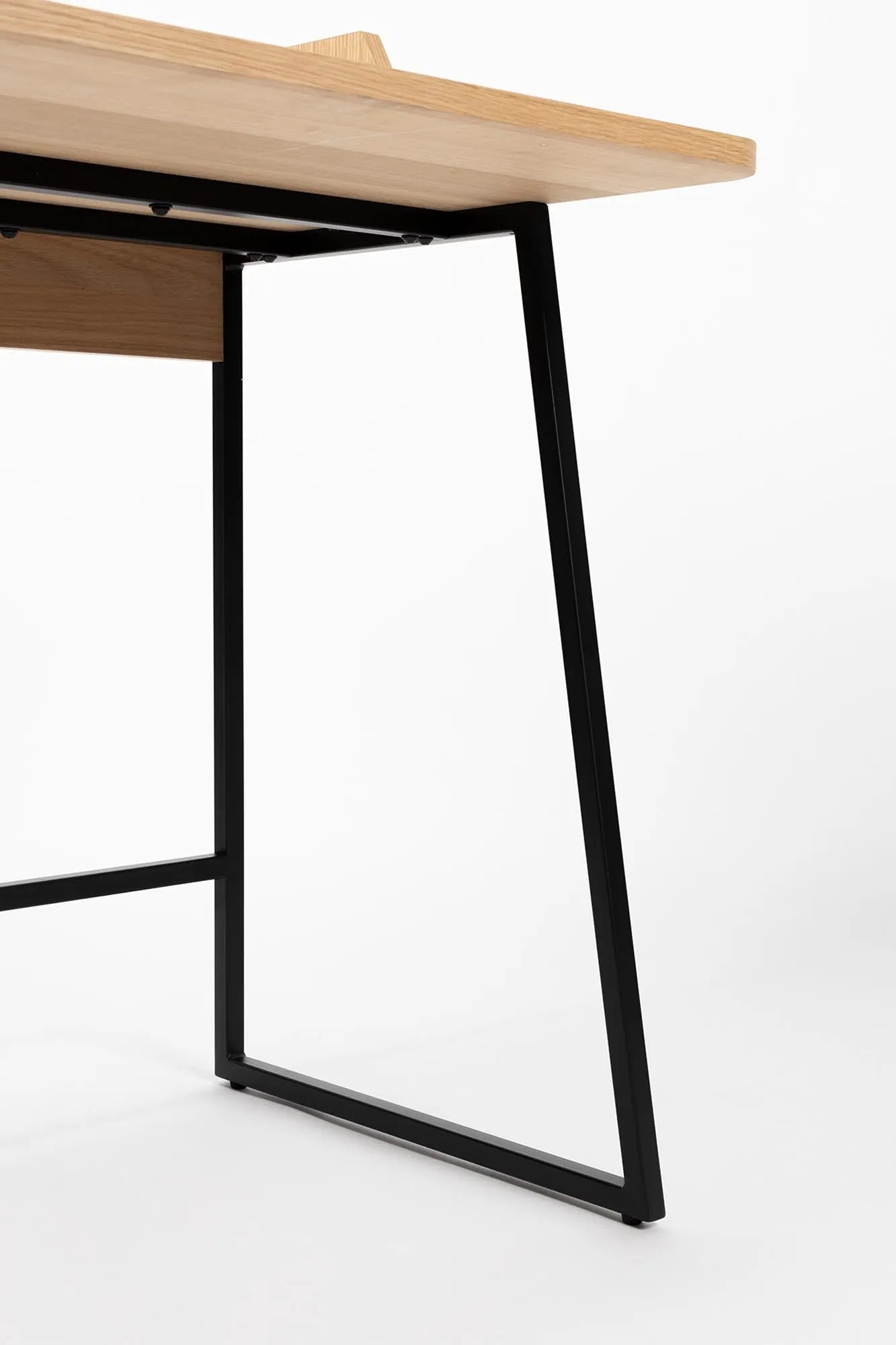 GIORGIO Schreibtisch: Modernes Design trifft auf Funktionalität.
