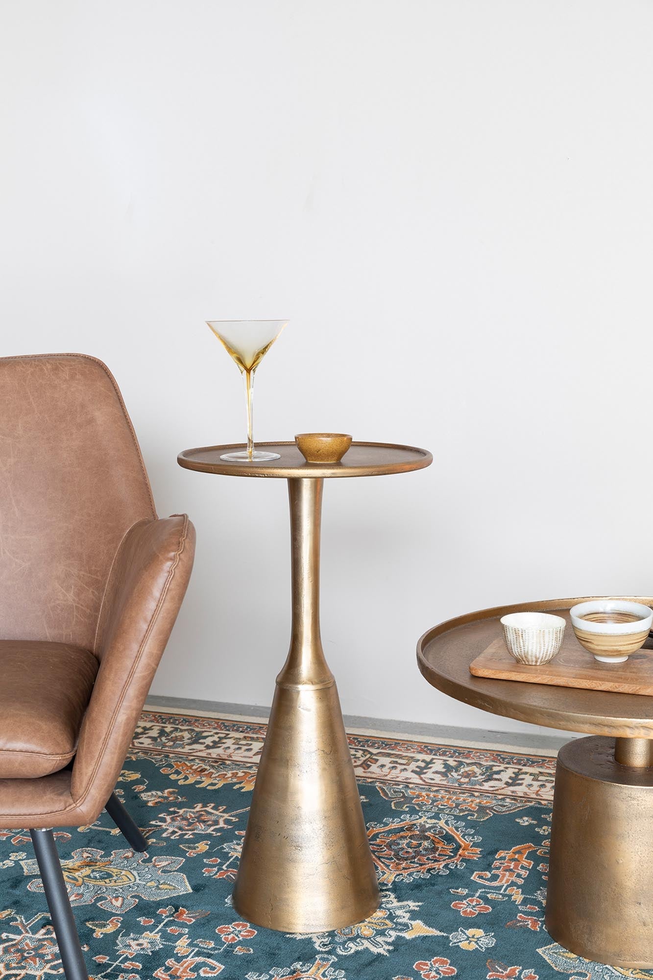 Moderner MASON Beistelltisch von White Label Living in diversen Farben.