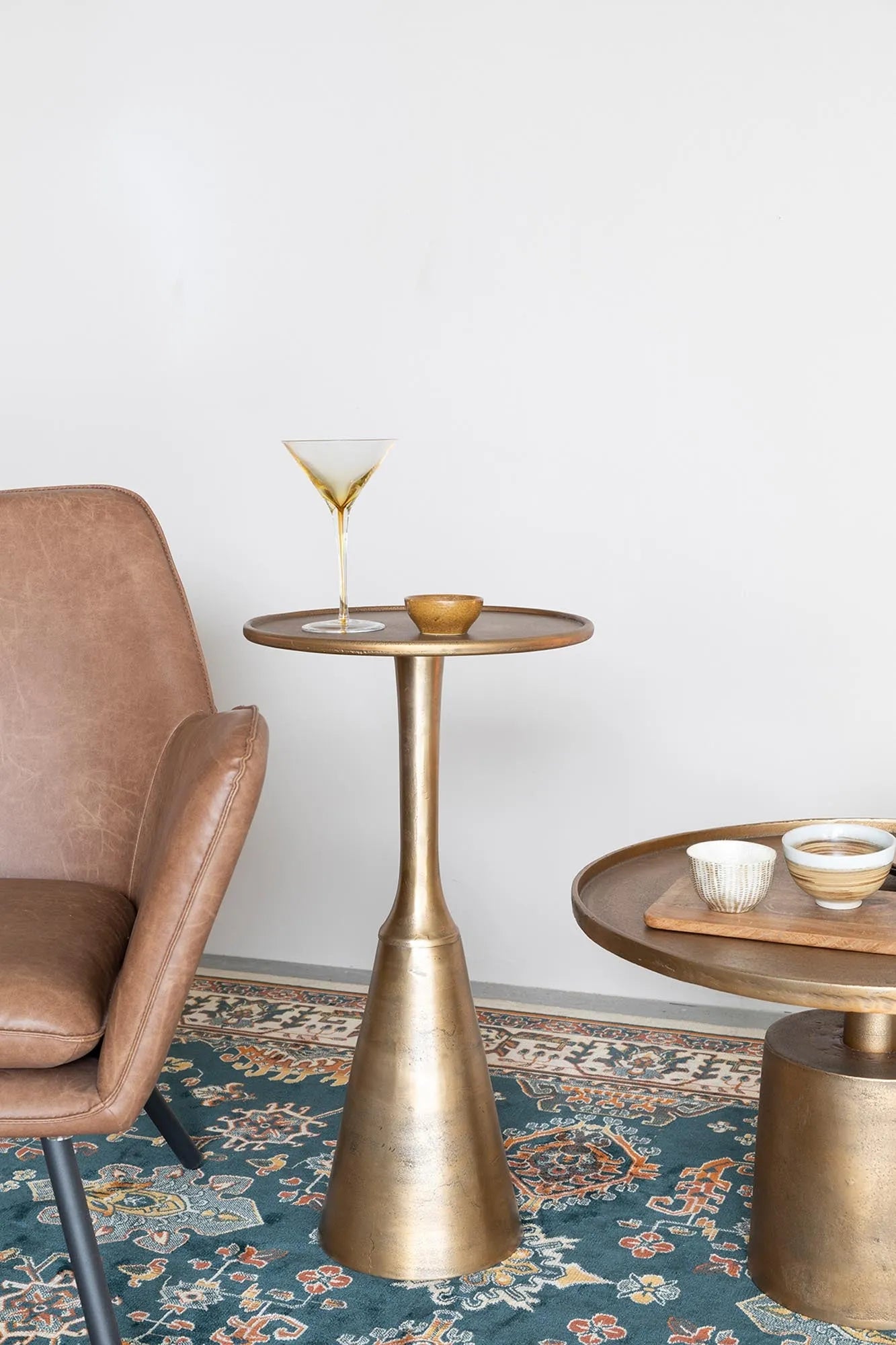 Moderner MASON Beistelltisch von White Label Living in diversen Farben.