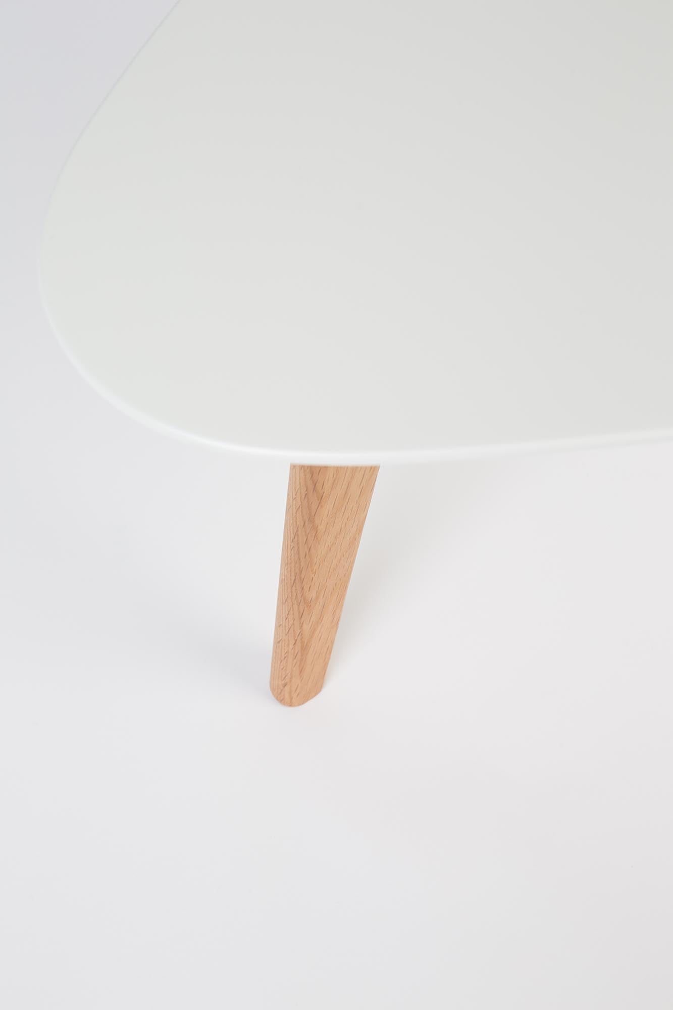 Elegantes Drop 2er Set: Stilvolle Beistelltische von White Label Living.