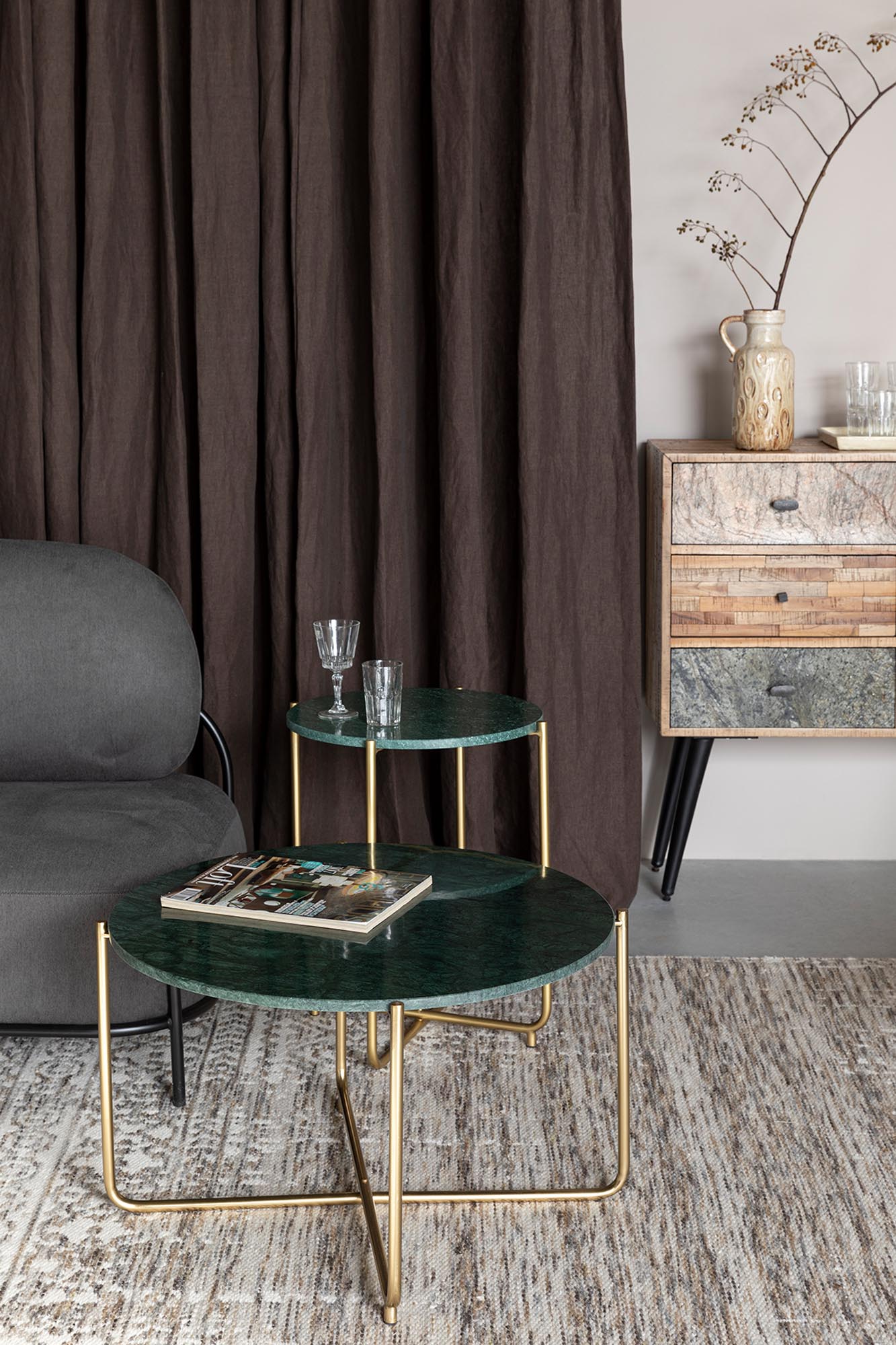Eleganter TIMPA MARBLE Tisch: Stilvolles Highlight für Ihr Zuhause.
