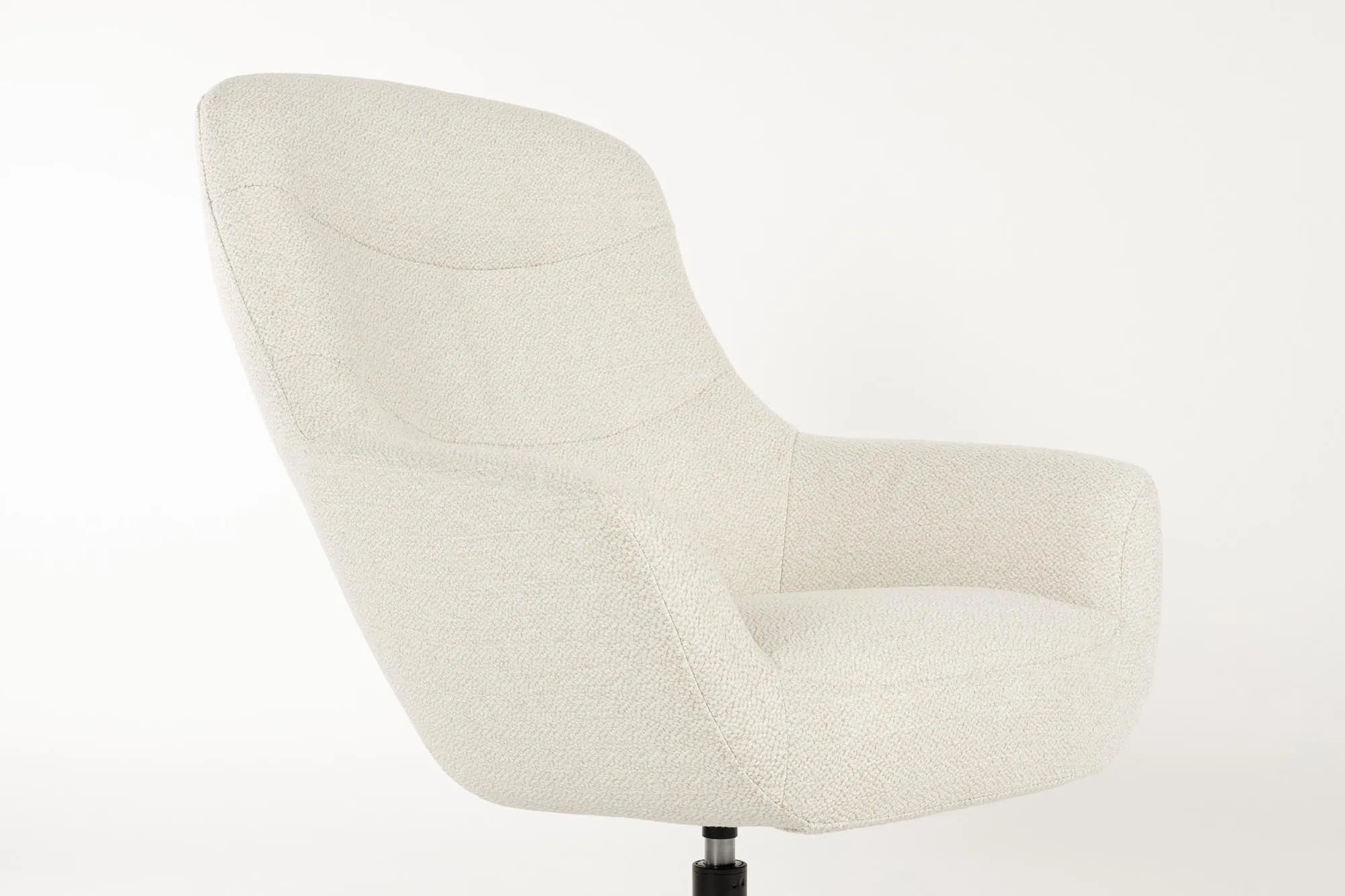 Sessel Yuki: Stilvolle Eleganz und unvergleichlicher Komfort.
