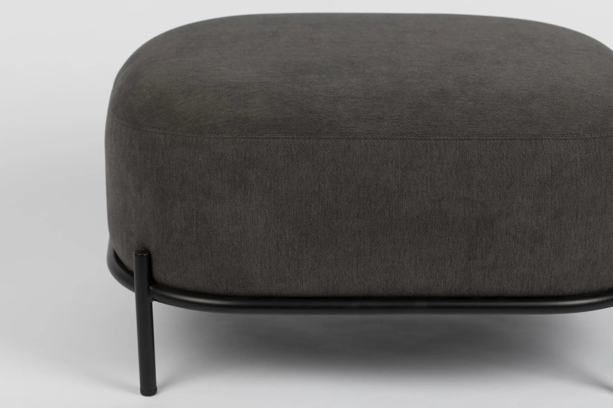 Hocker POLLY: Eleganz und Komfort für Ihr stilvolles Interieur.