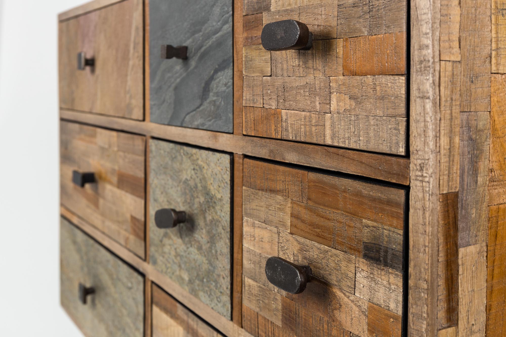 Stilvolles Sideboard SAN: Perfekte Symbiose aus Design und Nutzen.