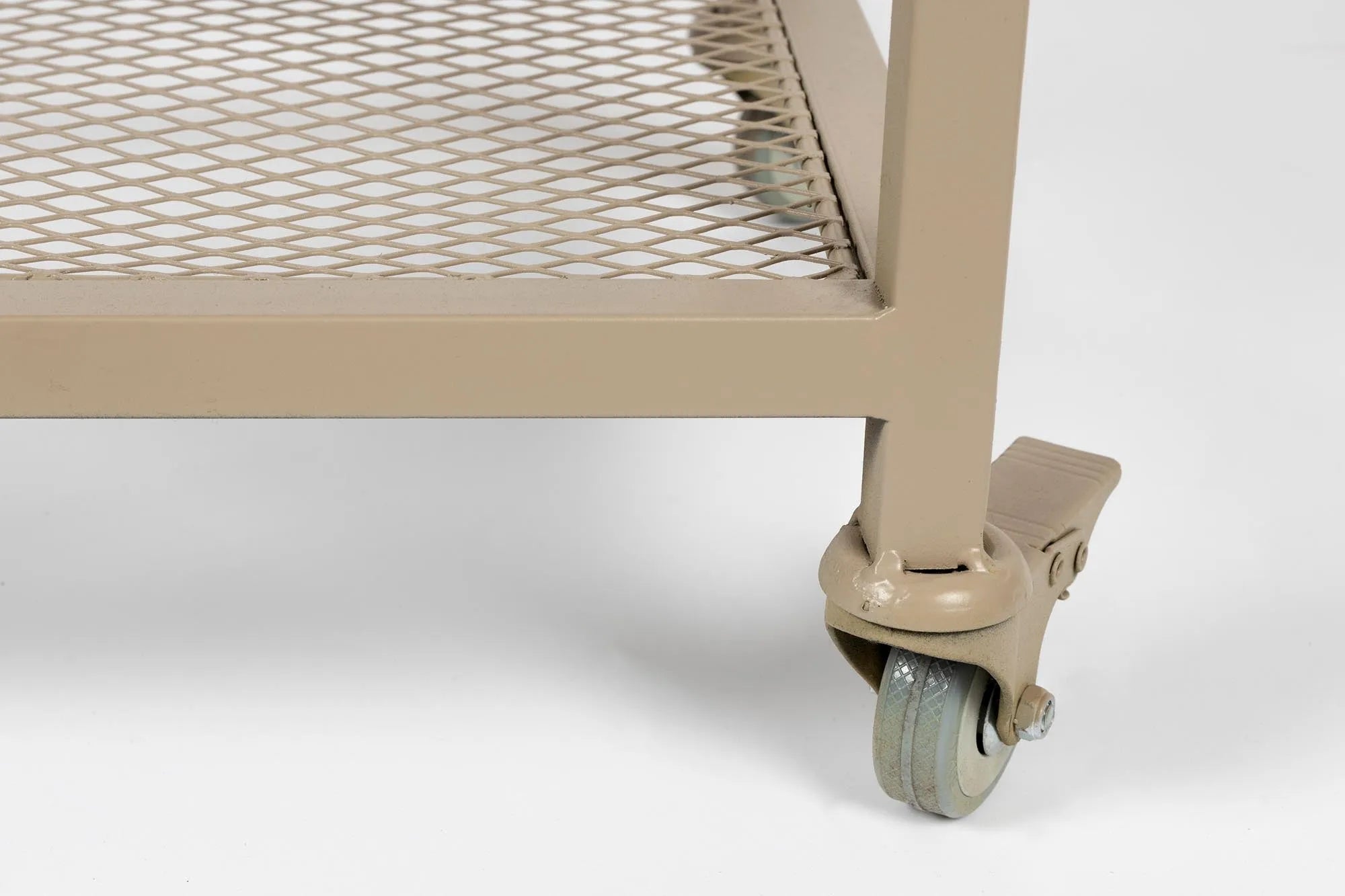Regal Botan: Modernes Design trifft auf funktionale Eleganz.