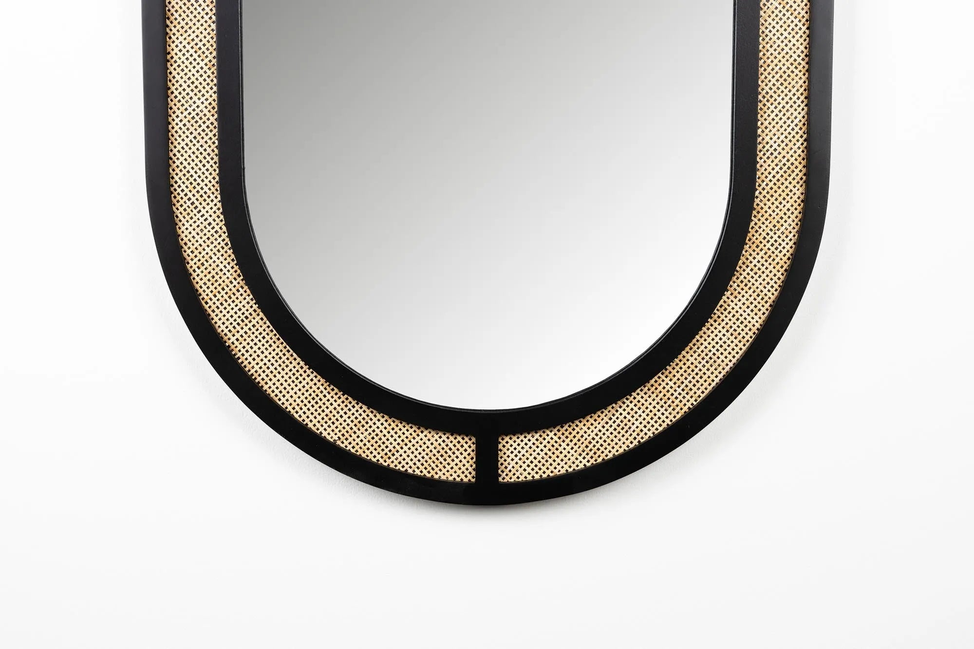 Ovaler Spiegel Aida: Stilvolles Design von White Label Living.
