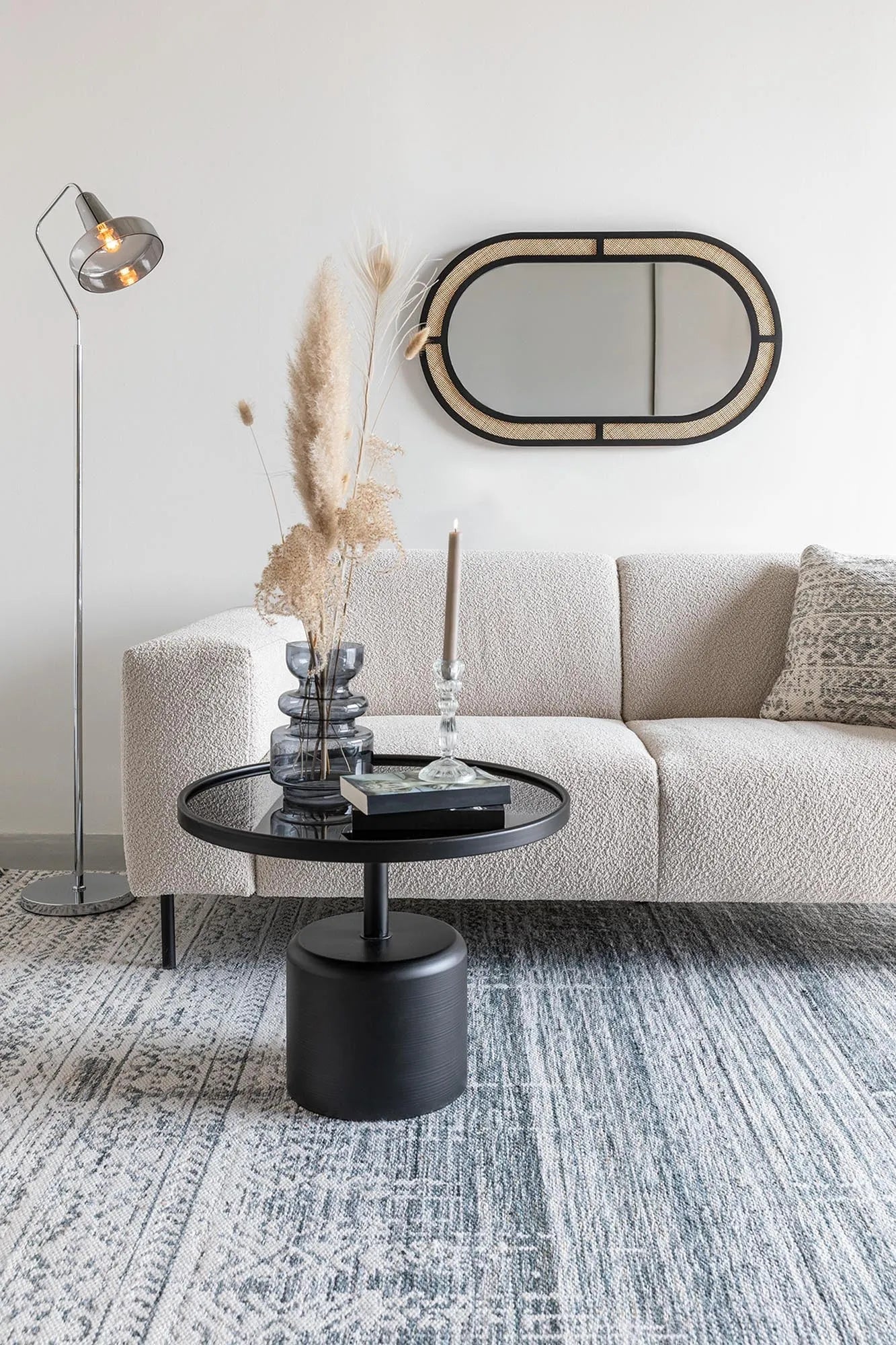 Ovaler Spiegel Aida: Zeitlose Eleganz von White Label Living.