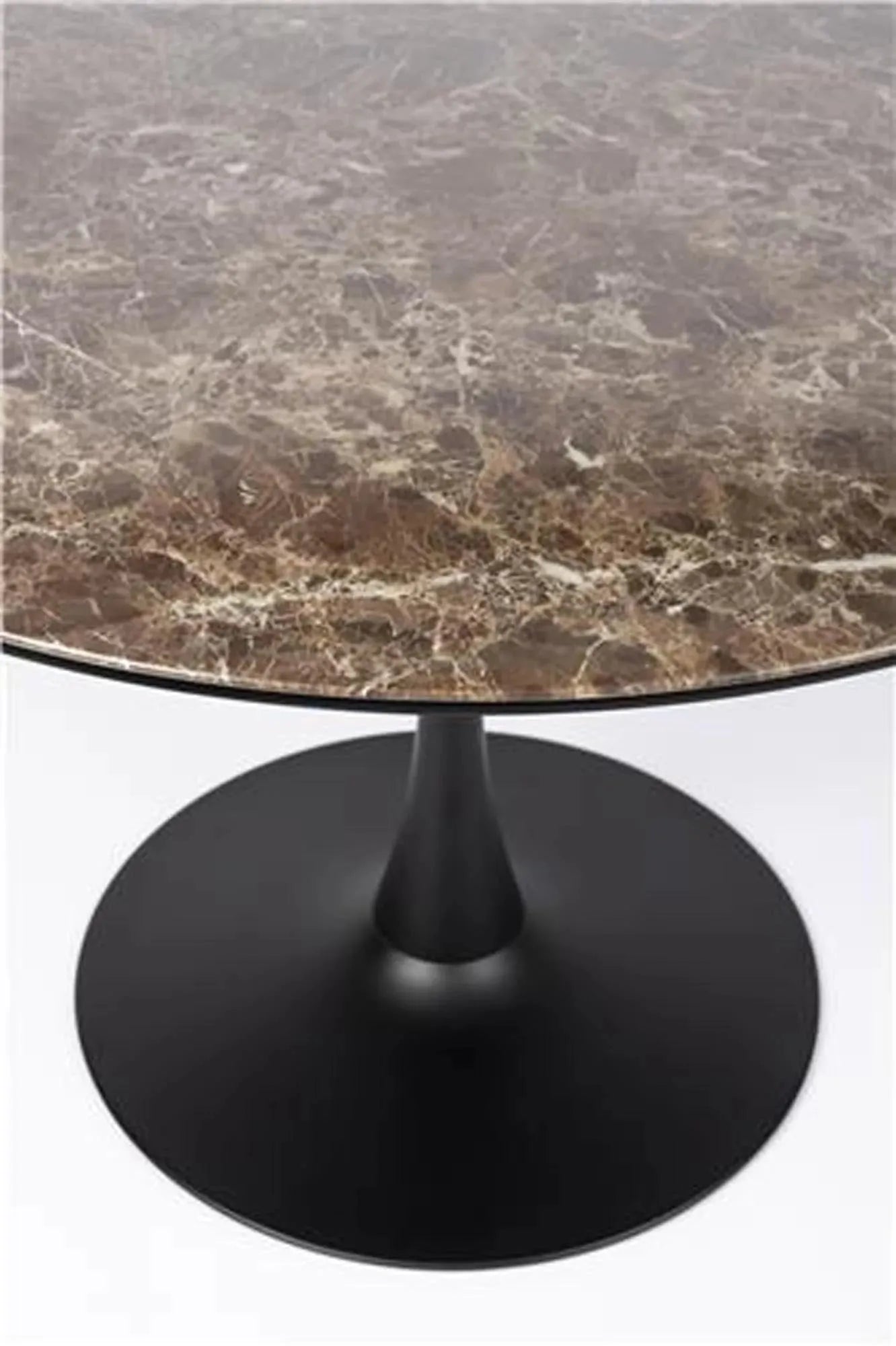 Moderner MARU BROWN Tisch von White Label Living für Ihr Esszimmer.