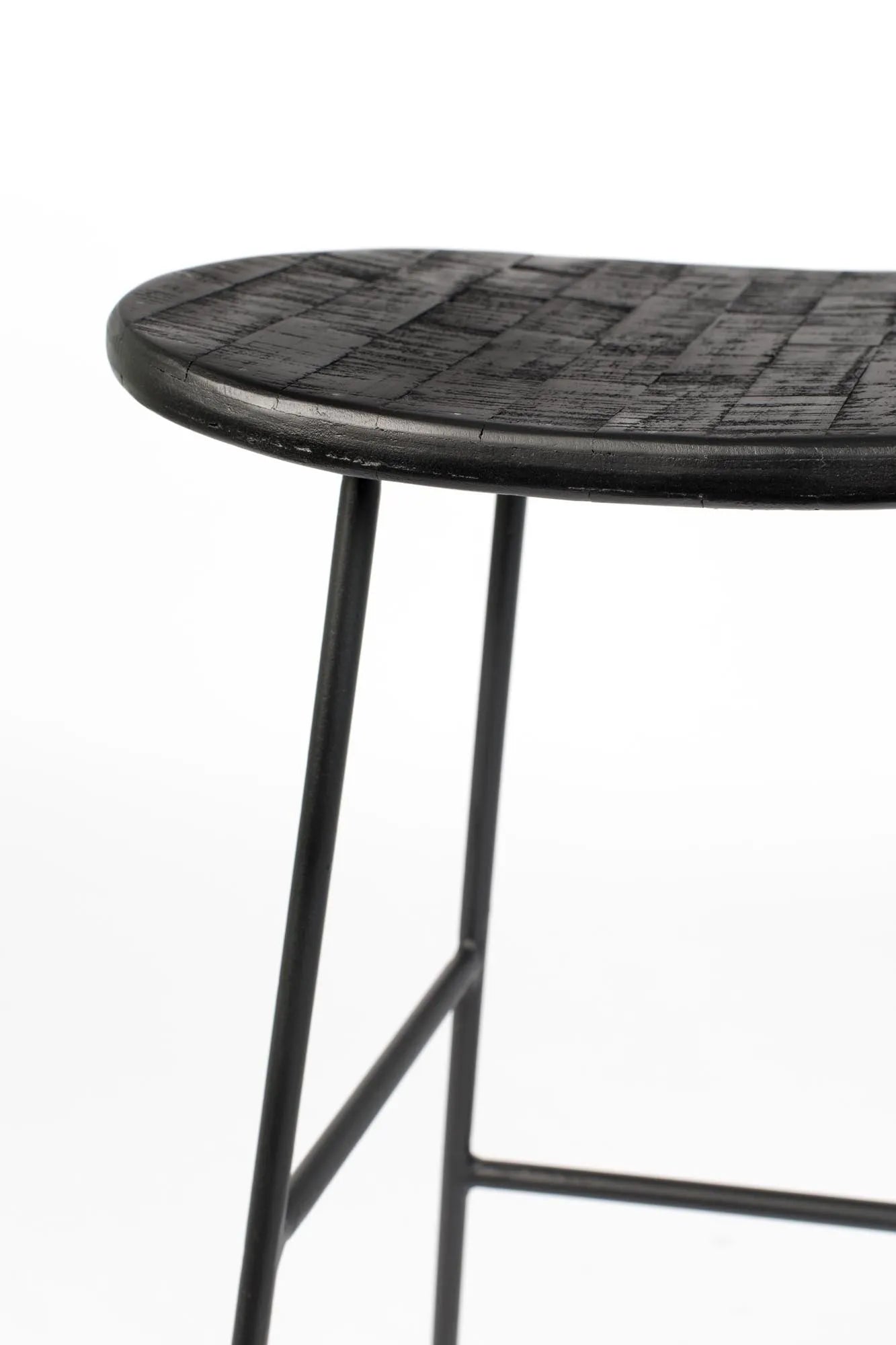 Barhocker Tangle: Modernes Teakholz-Design von White Label Living.