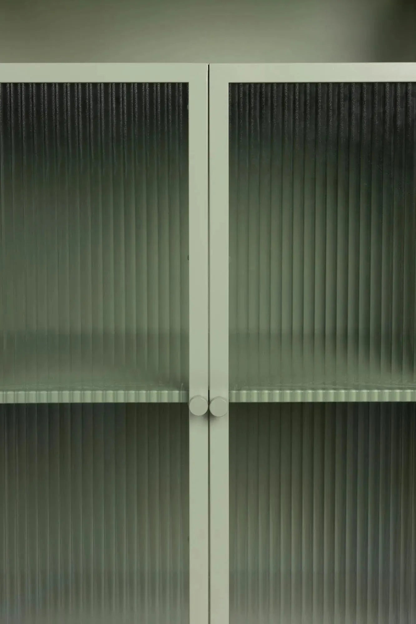 Moderner Glasschrank Herbe Large: Funktionalität trifft auf Design.