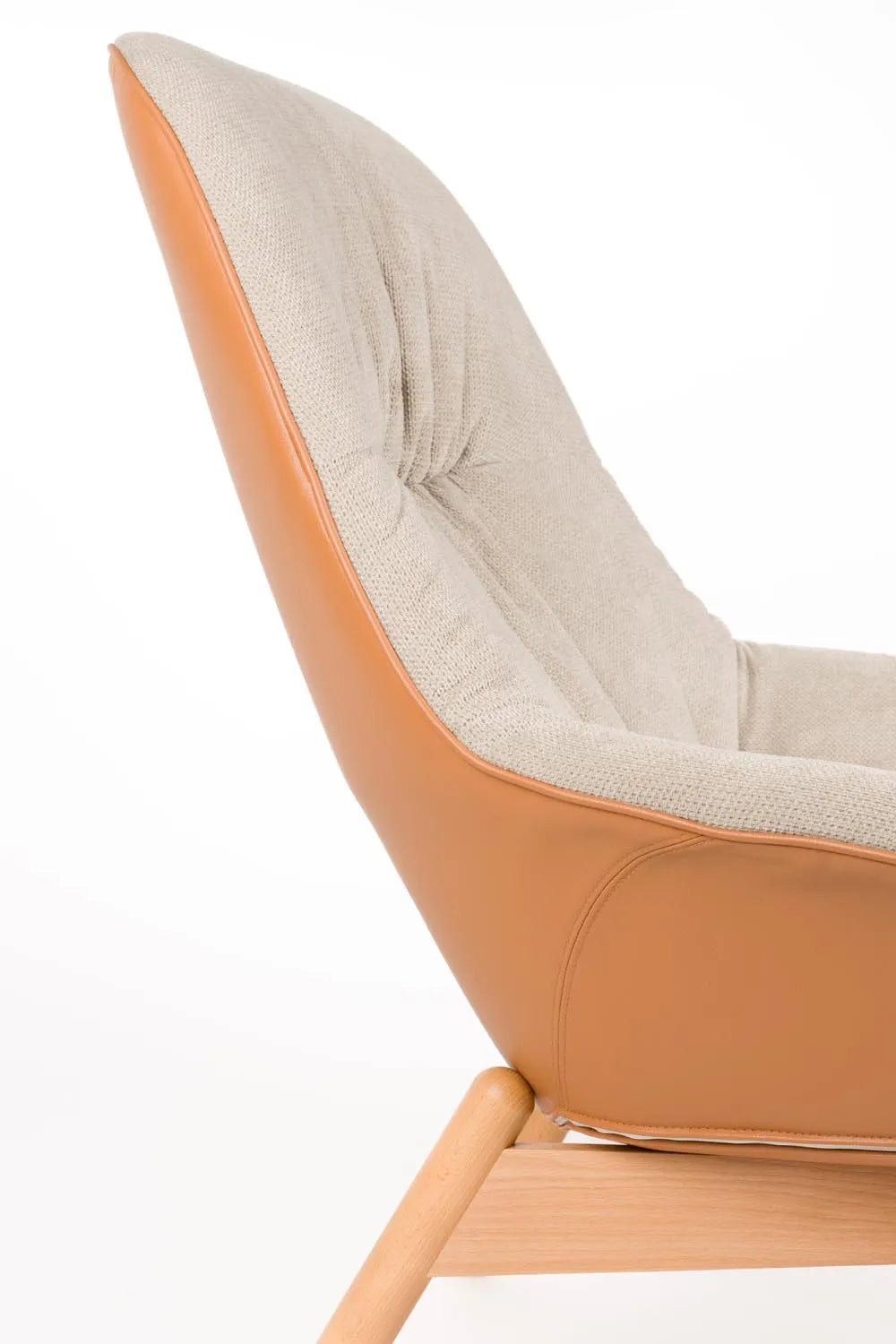 Loungesessel Duke: Modernes Design trifft auf ultimativen Komfort.