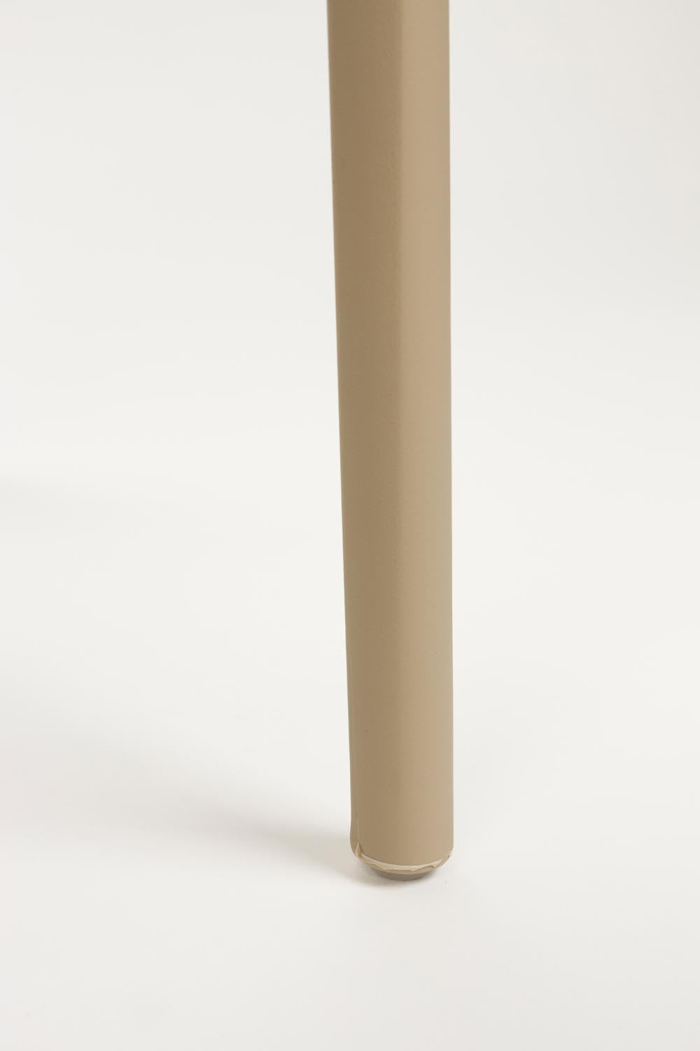 Sjoerd Beige: Robuster Outdoor-Stuhl für entspannte Gartenmomente.