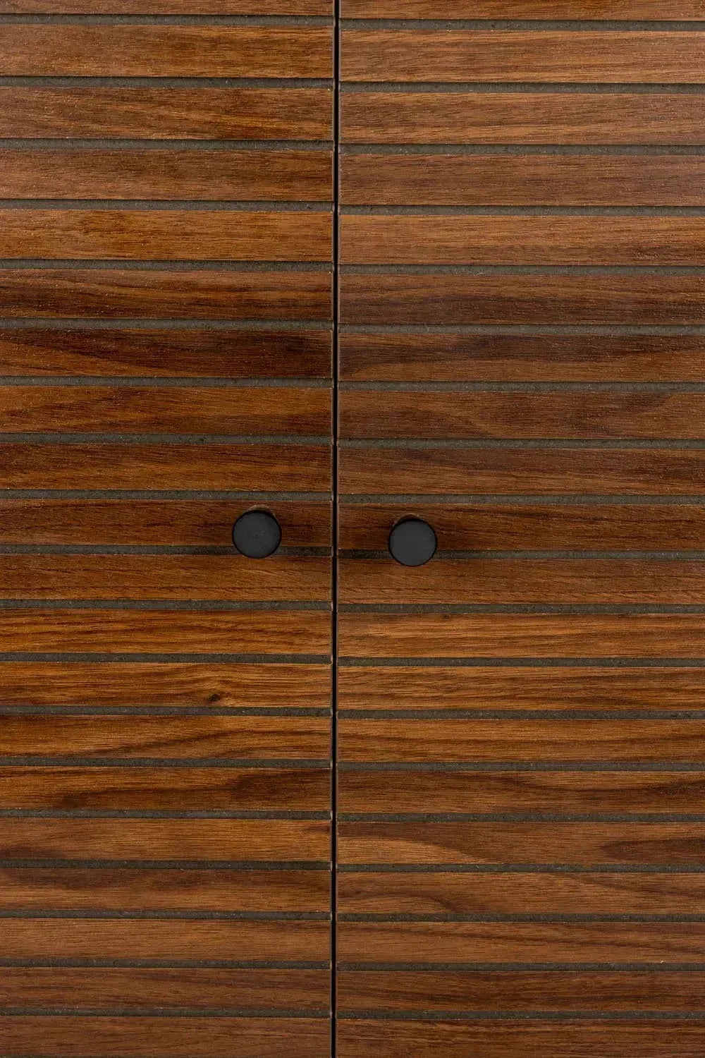 Stilvolle Schrankstreifen von White Label Living aus hochwertigem MDF.