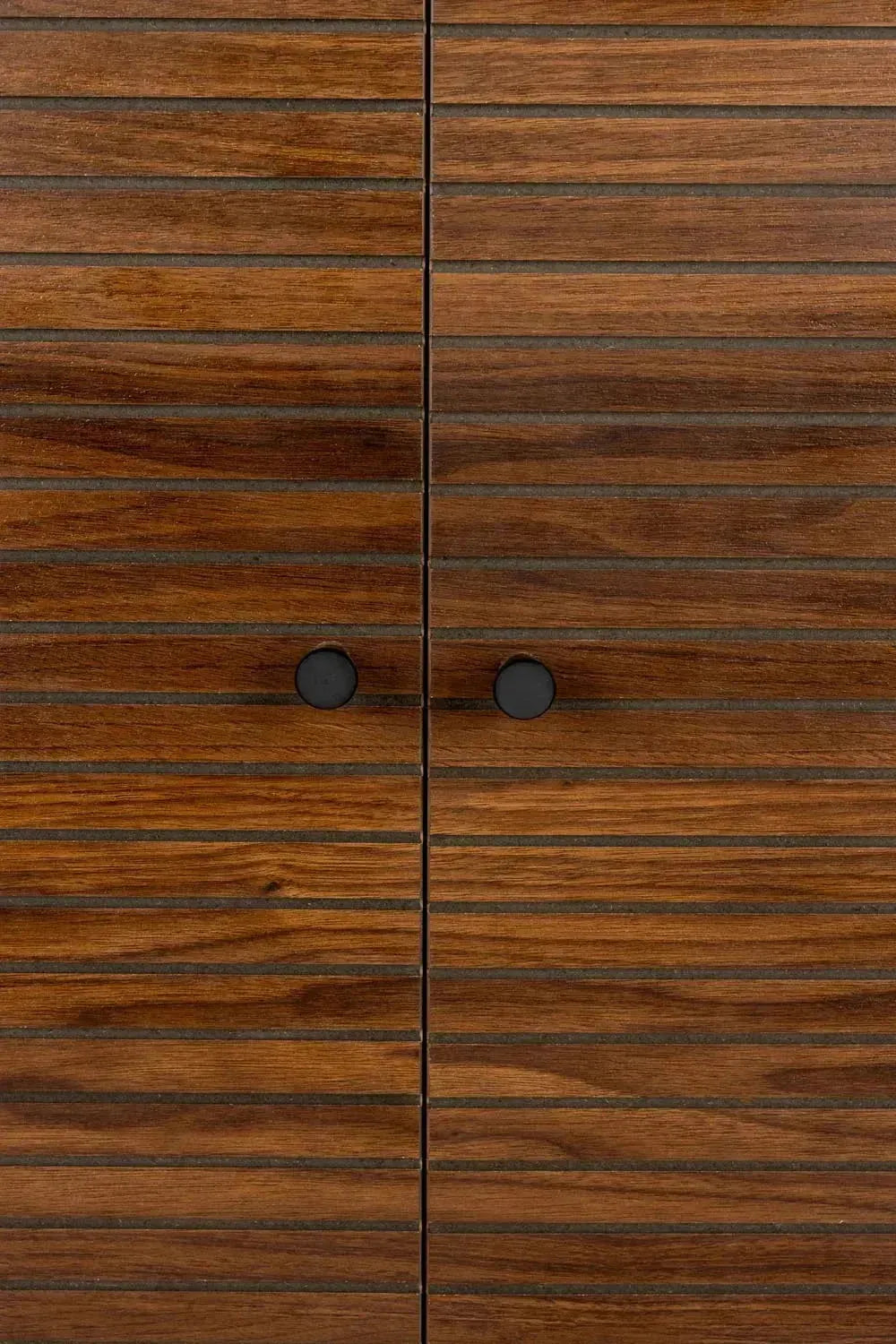 Stilvolle Schrankstreifen von White Label Living aus hochwertigem MDF.