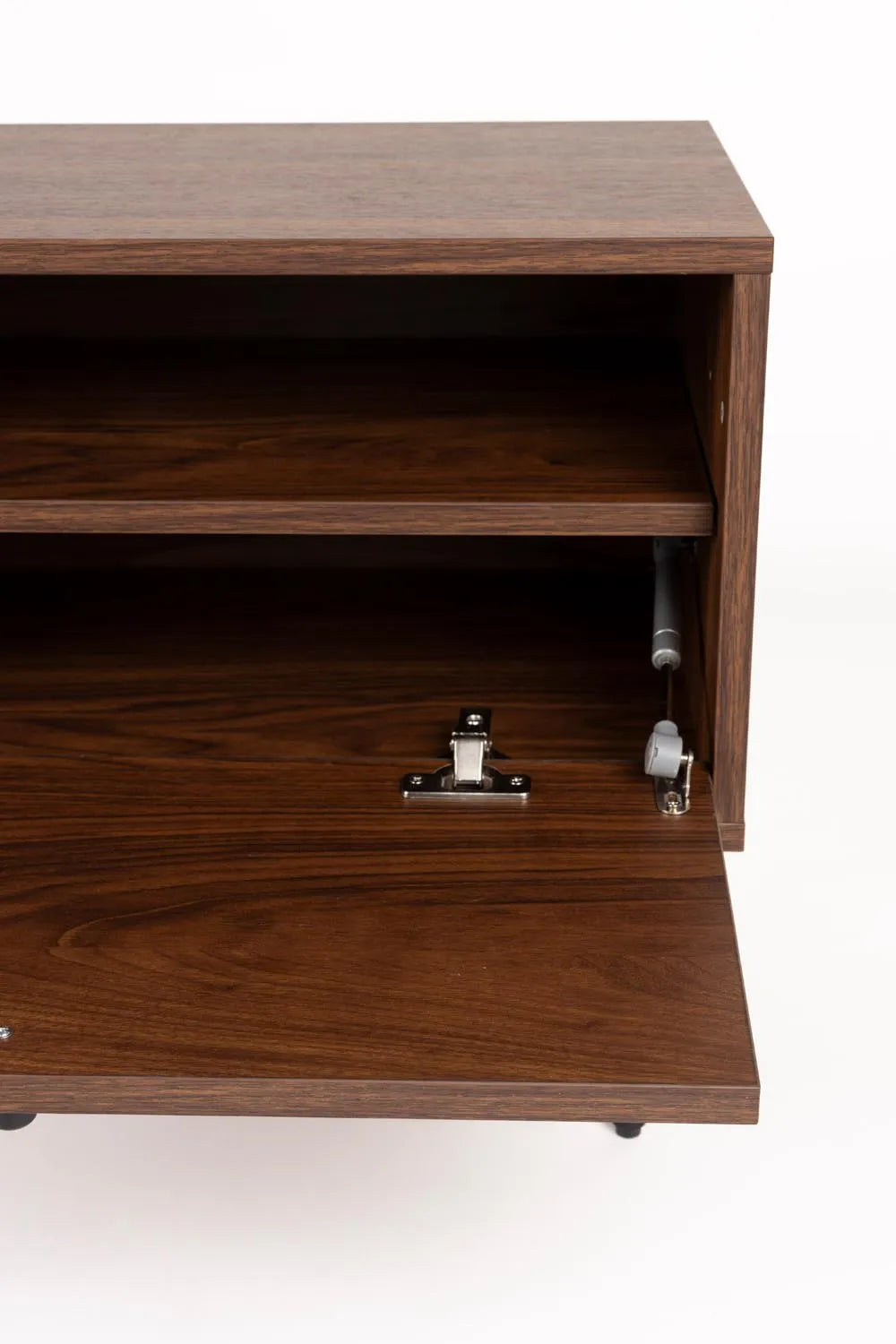 Elegantes Sideboard mit Streifen, perfekt für zeitgemäße Interieurs.