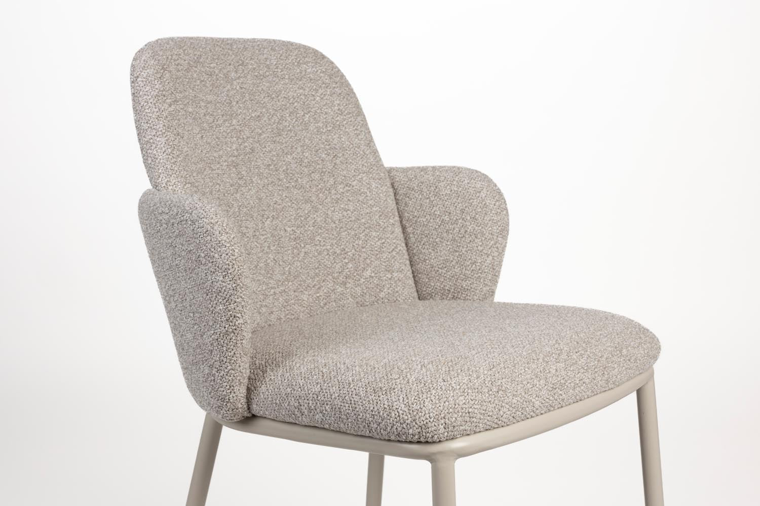 Sessel Jerrico: Luxuriöser Sitzkomfort in edlem Hellbeige.