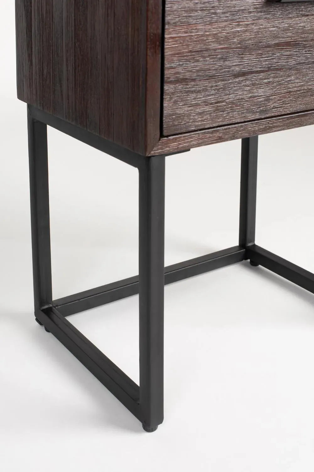 Stilvoller Webster Tisch: Teakholz & Metall, ideal für jedes Zimmer.