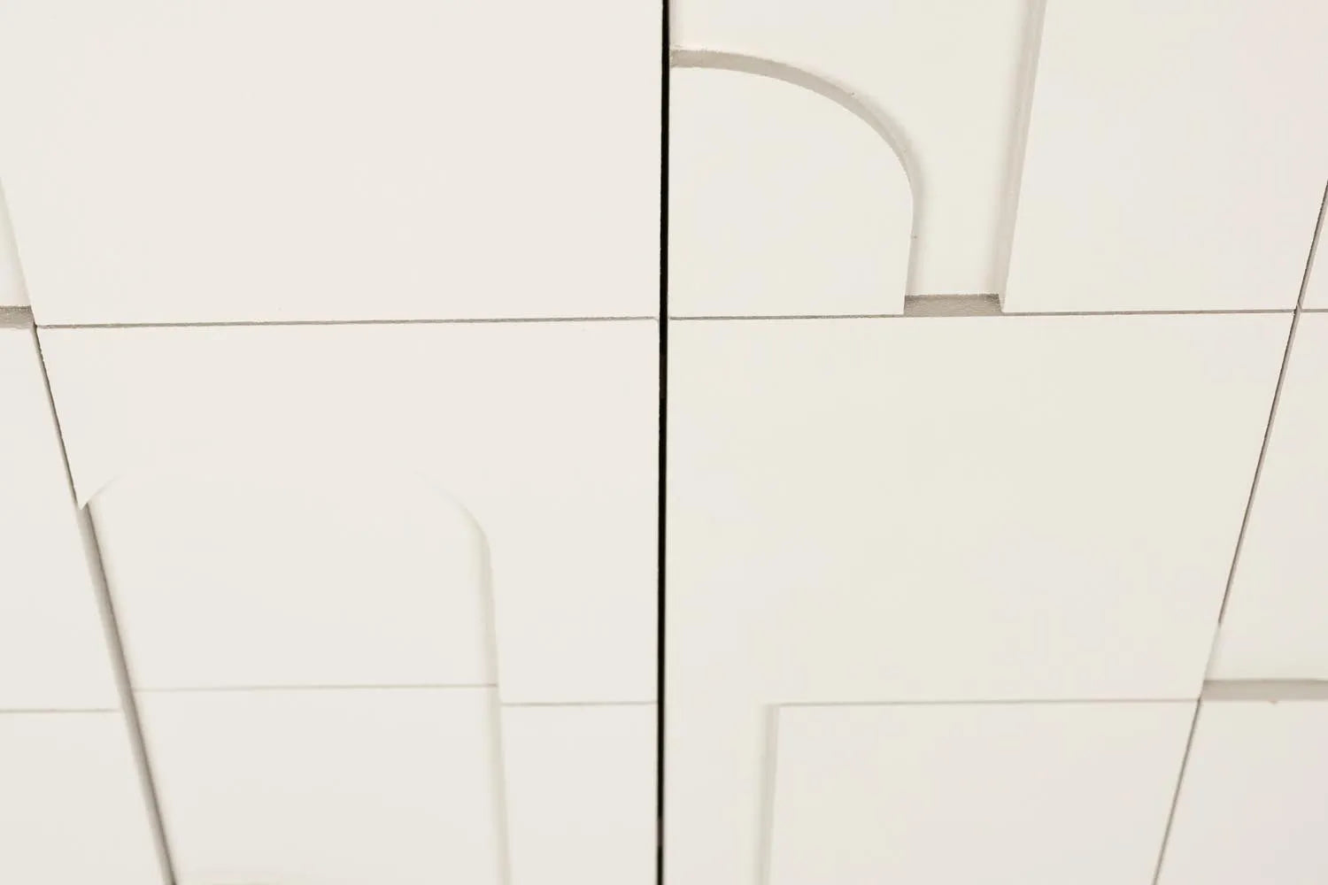 Eleganter Funk Low Schrank von White Label Living aus MDF-Holz.