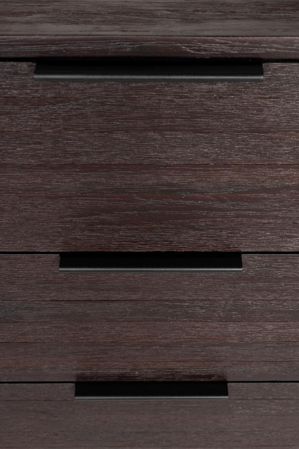 Elegantes High-Sideboard Webster von White Label Living: Edles Teakholz, zeitloses Design und viel Stauraum für eine stilvolle Einrichtung.