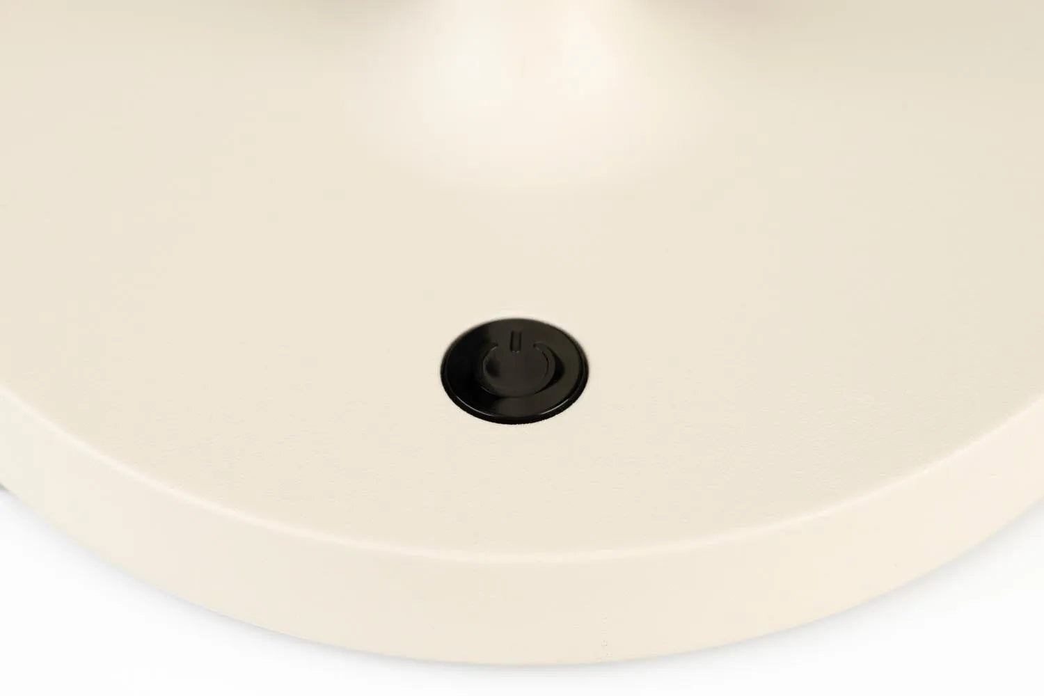 Moderne Tischlampe Hub Beige: Funktionalität trifft auf Ästhetik.
