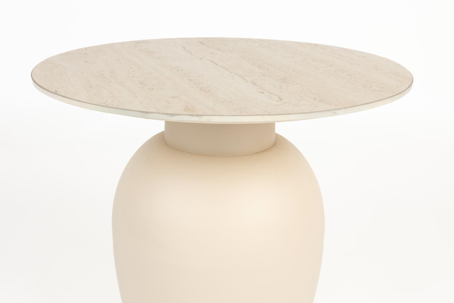 Karula Beistelltisch: Eleganz und Vielseitigkeit für Ihr Zuhause.