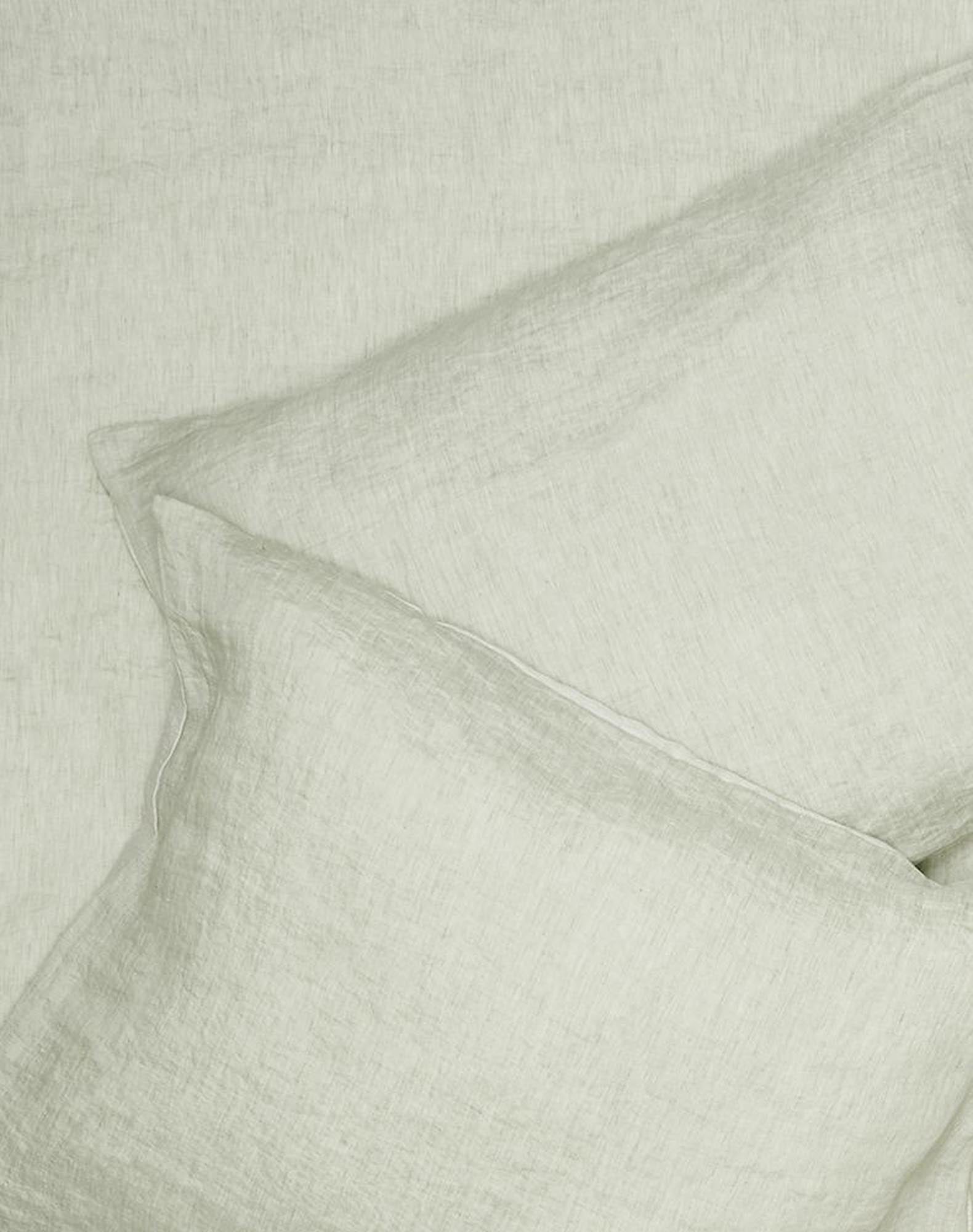 ZigZagZurich: Luxuriöse Two Tone Bettwäsche, stonewashed Eleganz.