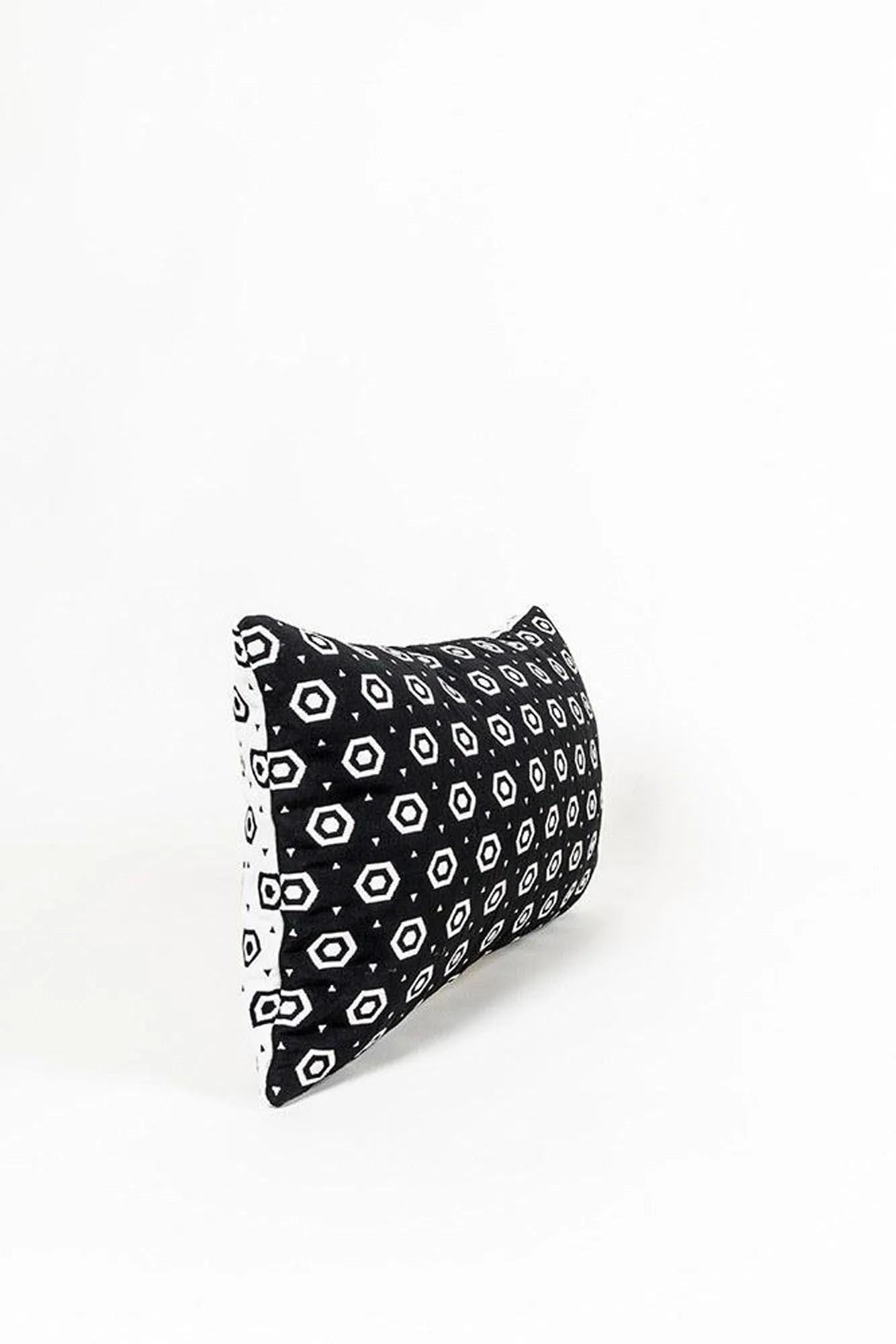 Kissenbezug Coopdps Europa: Kunstvolles Design von ZigZagZurich.