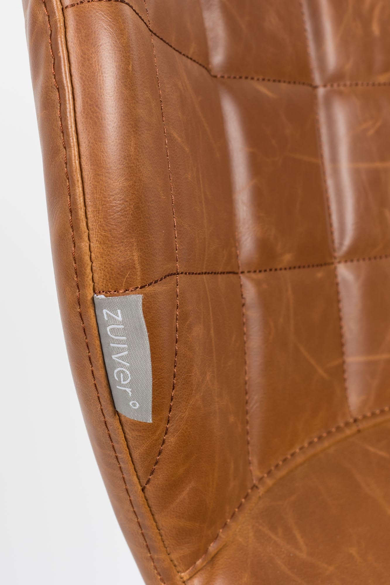 Erlebe den Zuiver OMG Bürostuhl: Ergonomisch, stilvoll und anpassbar für jeden Arbeitsplatz. Ideal für Komfort und Mobilität.