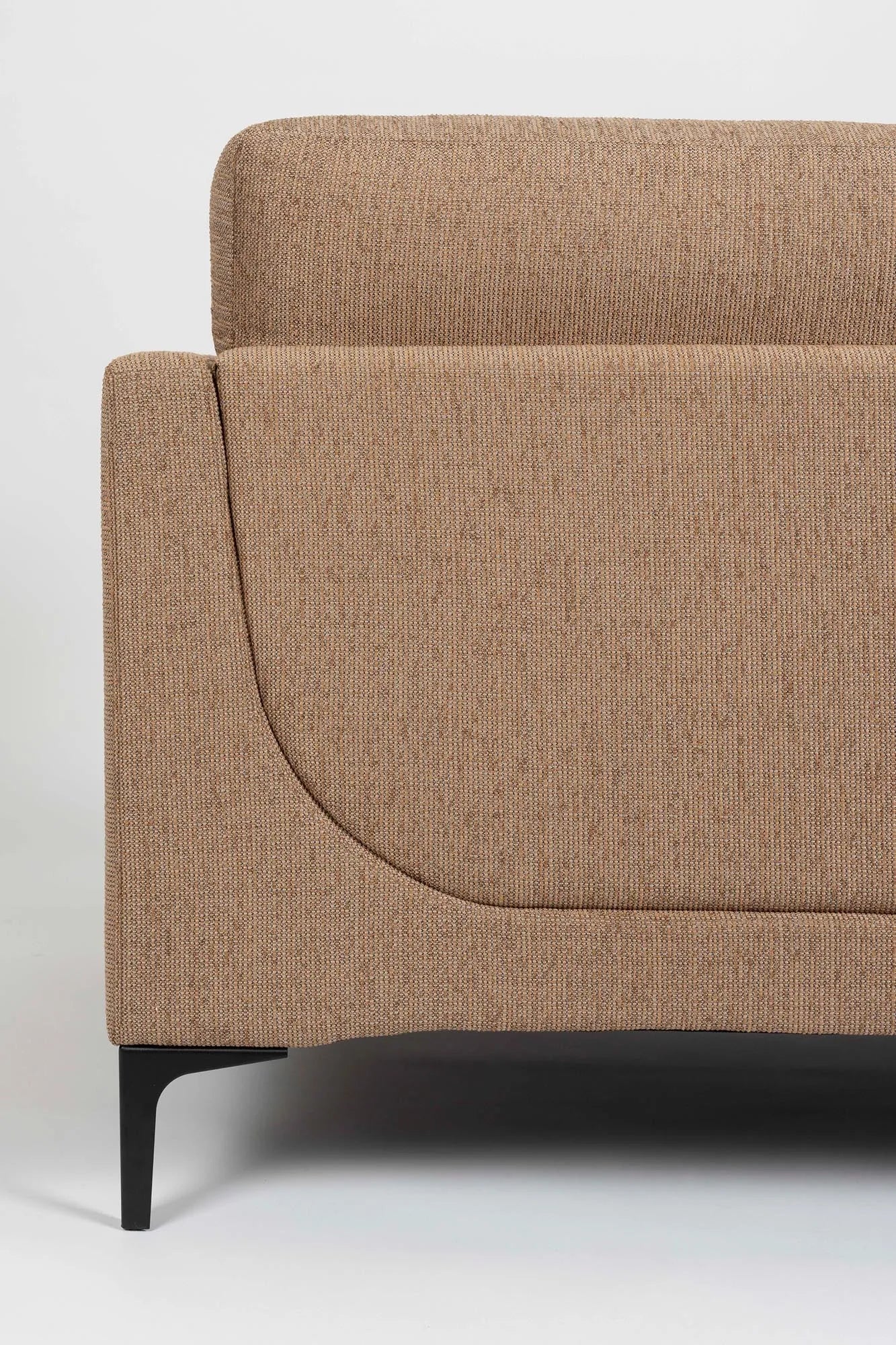 Elegantes Zuiver Sofa: Perfekte 3-Sitzer Wahl für Ihren Balkon.