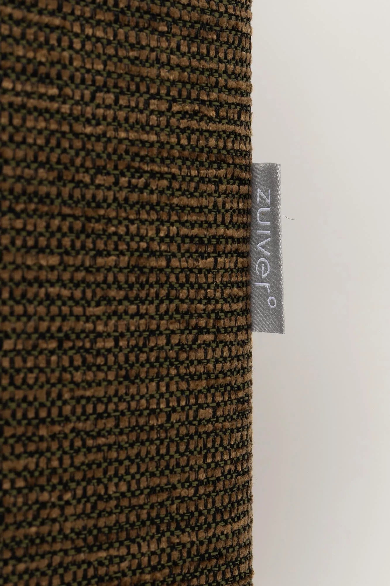 Elegantes Zuiver Sofa: Perfekter 3-Sitzer für Ihren Balkontraum.