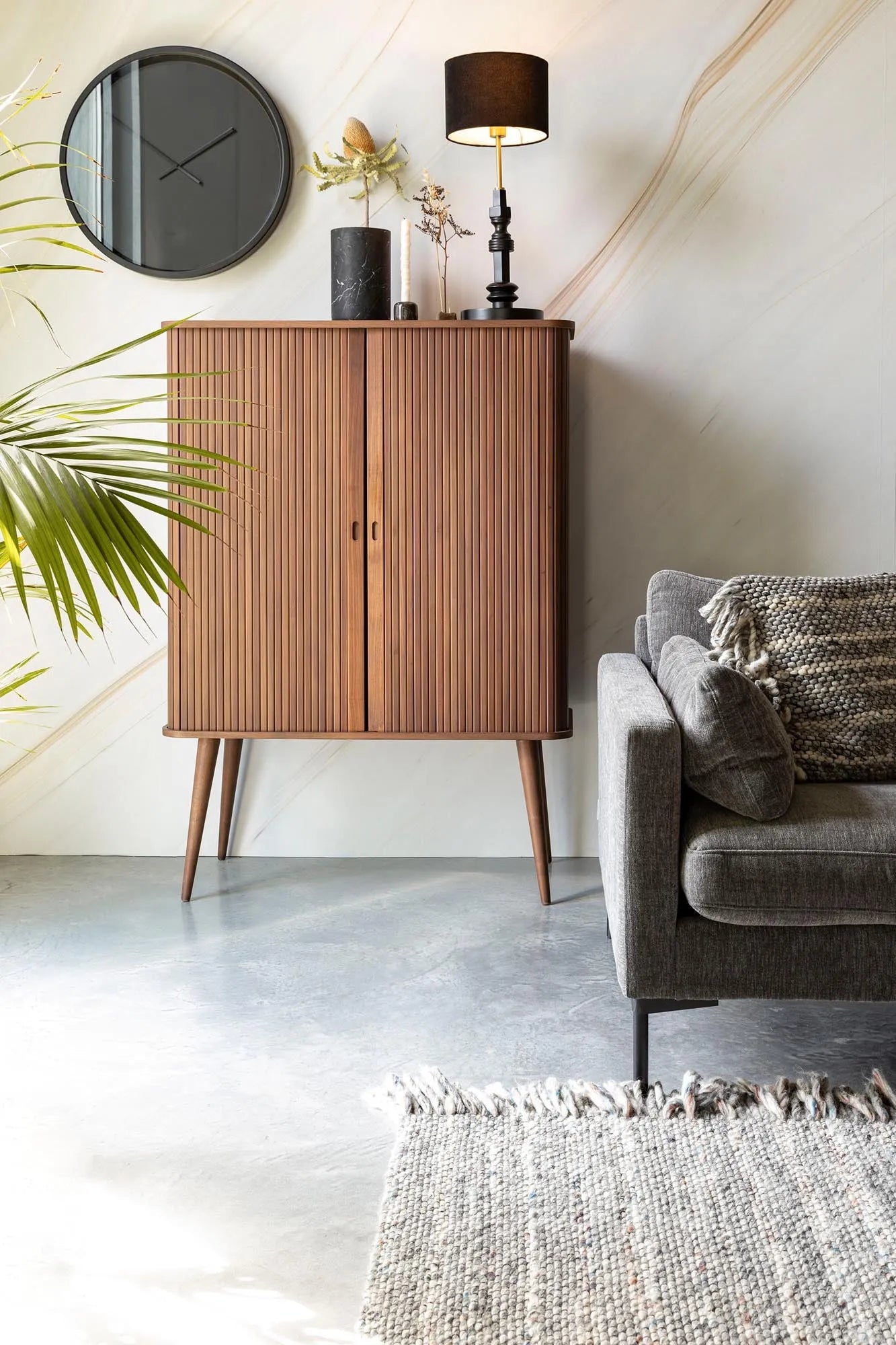 Elegantes Sideboard Barbier: Retro-Design für stilvolle Ordnung.