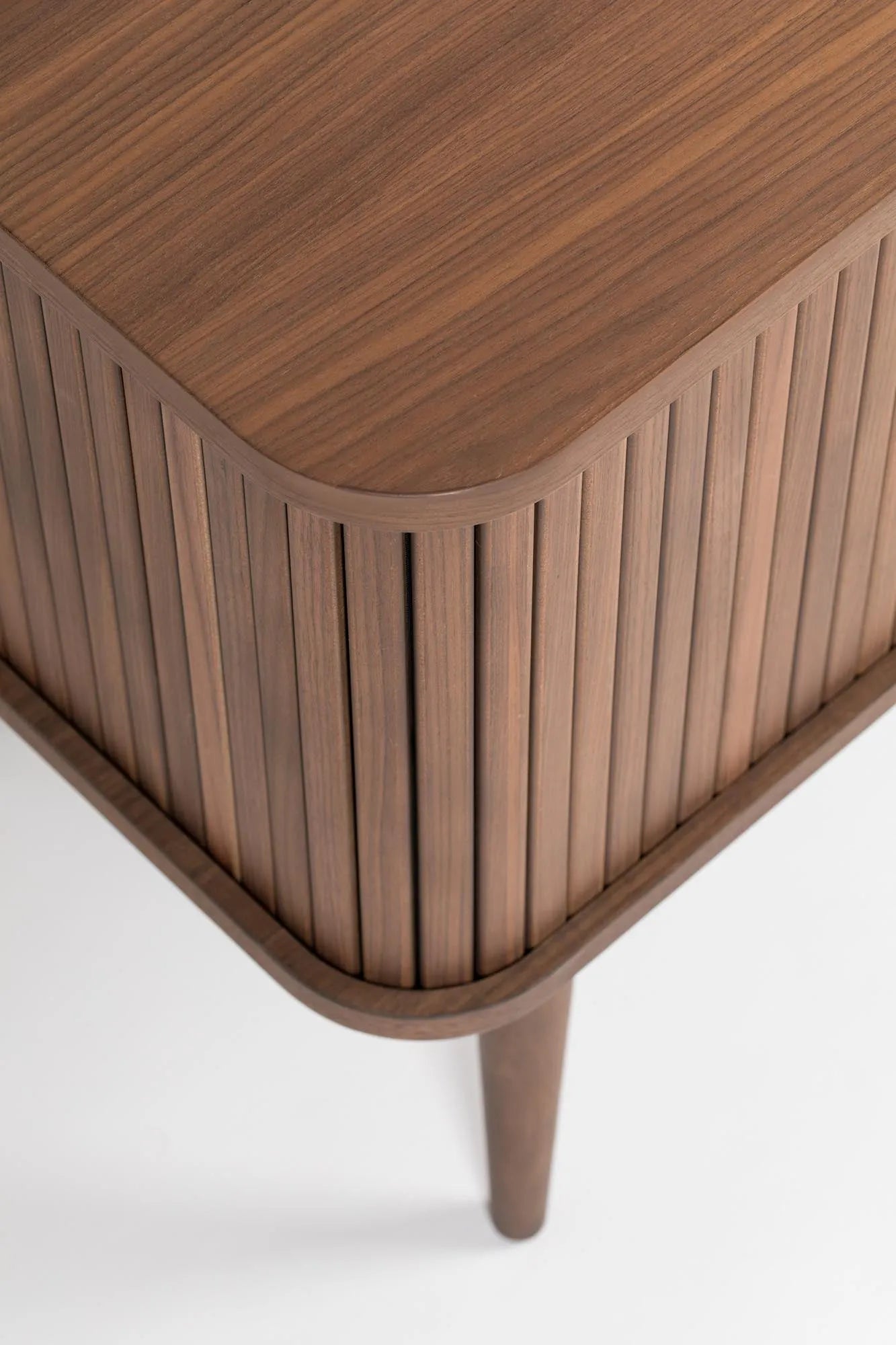 Zuiver Sideboard Barbier: Zeitloses Design mit praktischem Stauraum.