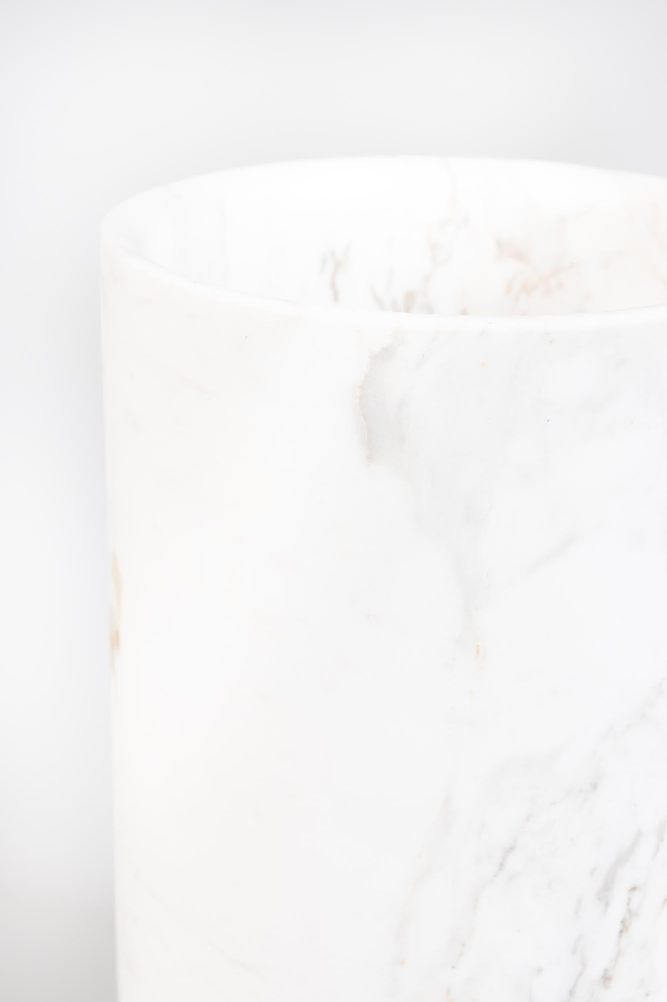 Vase Fajen in Weiss präsentiert im Onlineshop von KAQTU Design AG. Vase ist von Zuiver