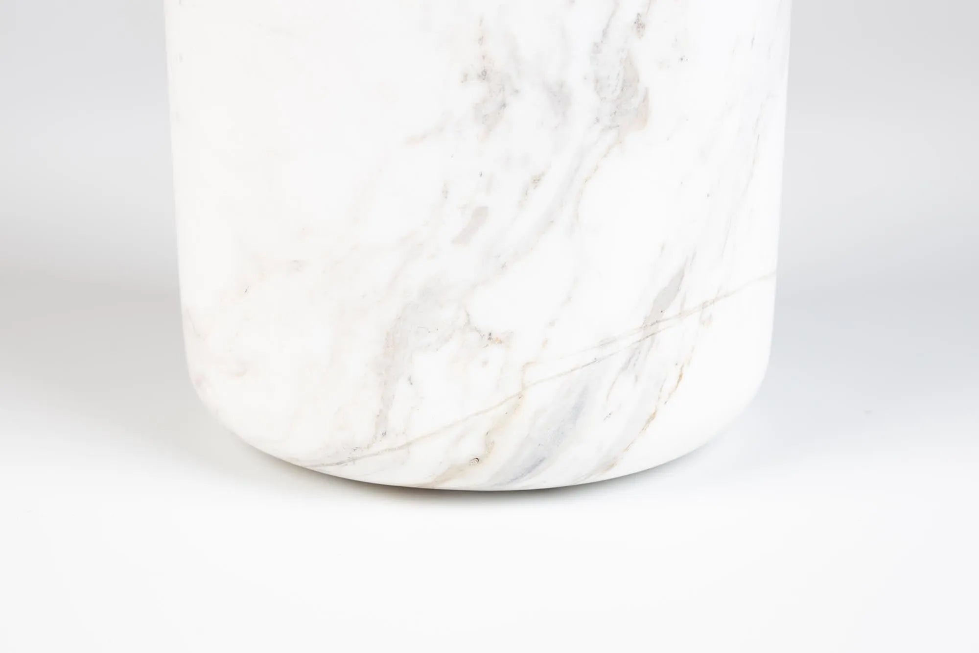 Vase Fajen in Weiss präsentiert im Onlineshop von KAQTU Design AG. Vase ist von Zuiver