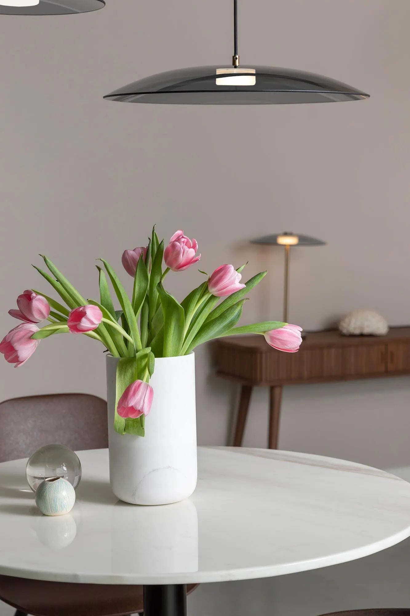 Vase Fajen in Weiss präsentiert im Onlineshop von KAQTU Design AG. Vase ist von Zuiver