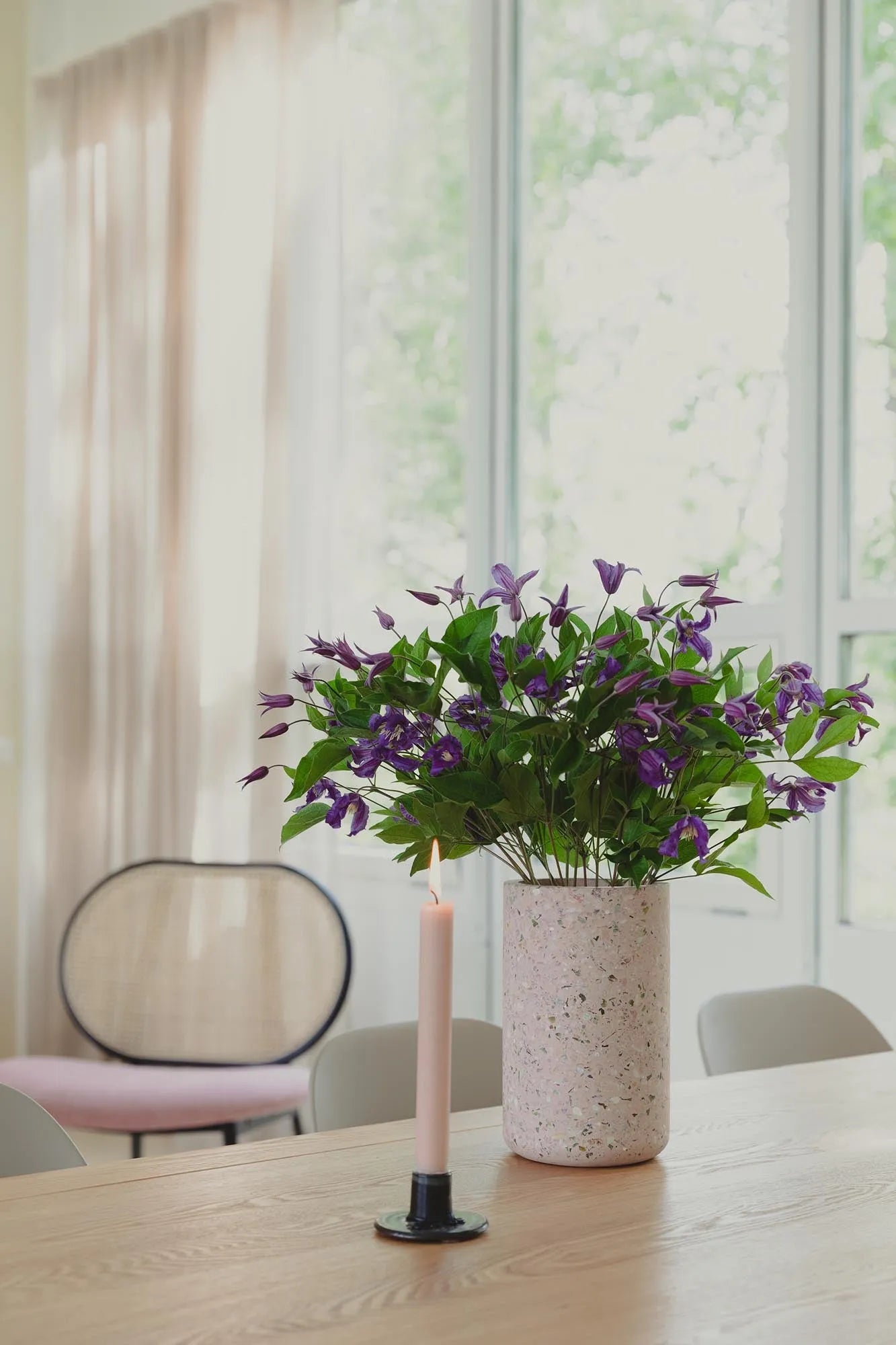 Vase Fajen in Pink präsentiert im Onlineshop von KAQTU Design AG. Vase ist von Zuiver