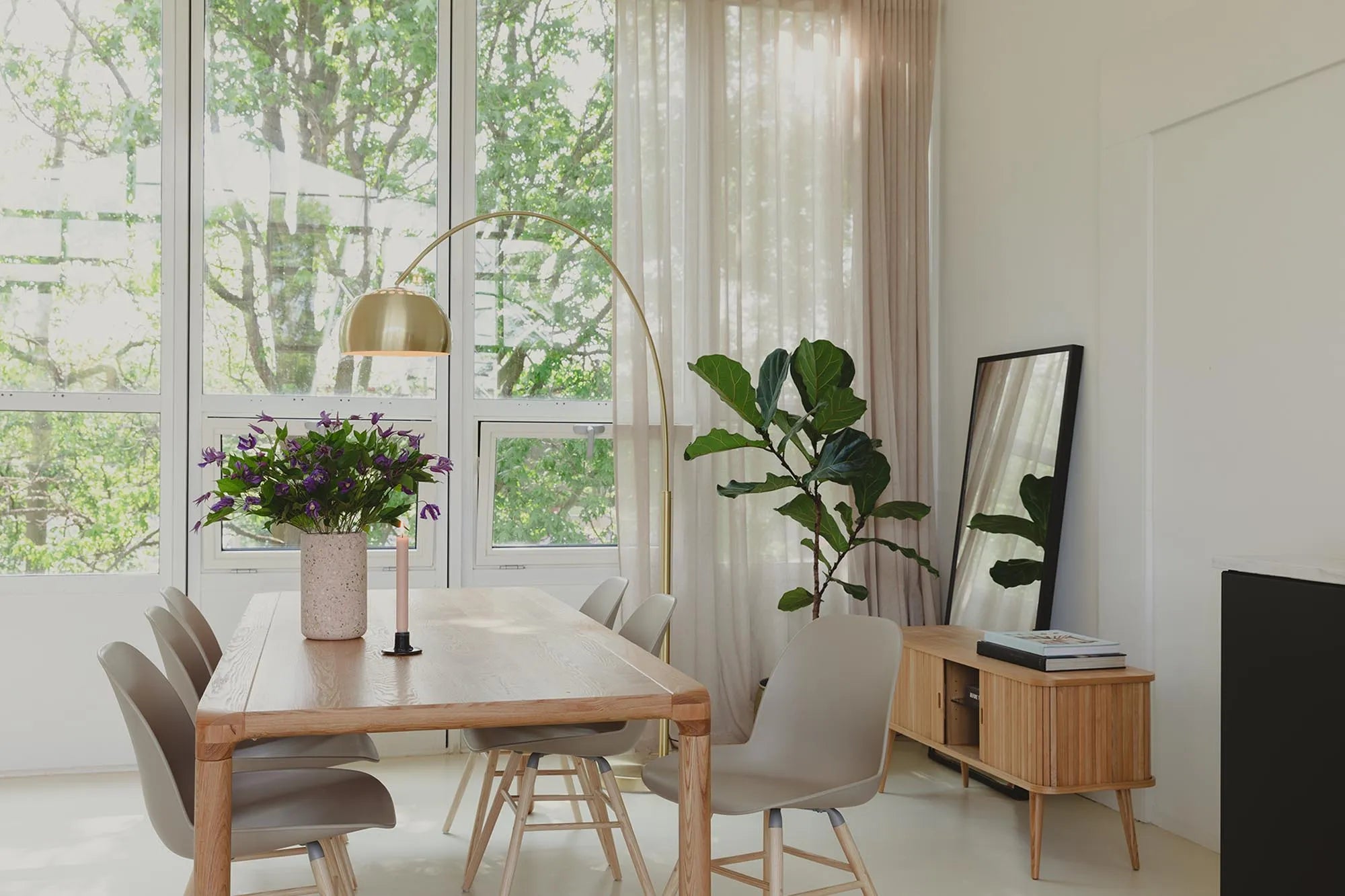 Vase Fajen in Pink präsentiert im Onlineshop von KAQTU Design AG. Vase ist von Zuiver