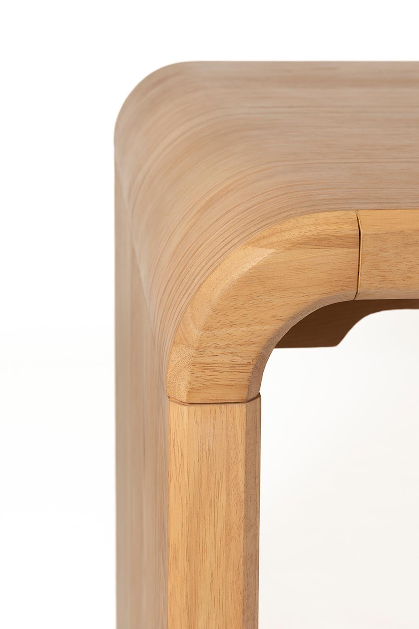 Zuiver Tisch Brave: Stilvolles Eichenholz für moderne Eleganz.