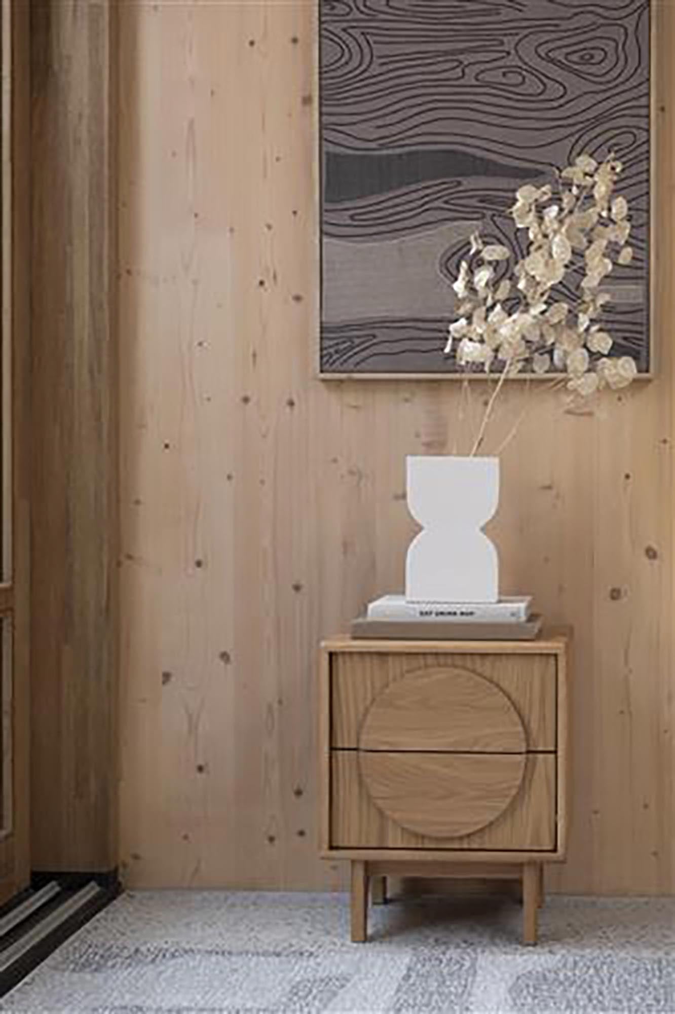 Zuiver Groove Beistelltisch: Funktionalität trifft auf modernes Design.