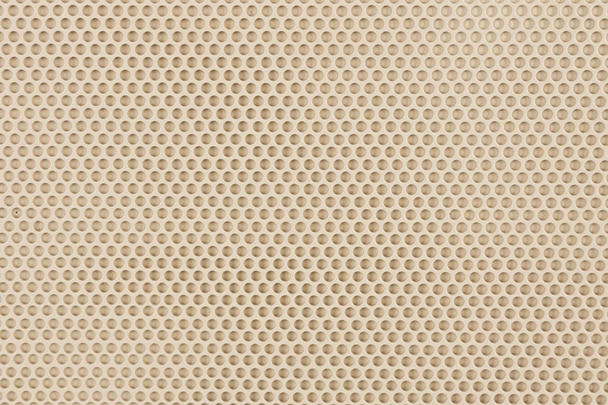 Cabinet June: Stilvolle Eichenholz-Kommode für zeitgemäßes Interieur.